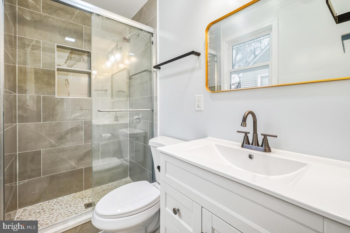 LANDSDOWNE - Residential