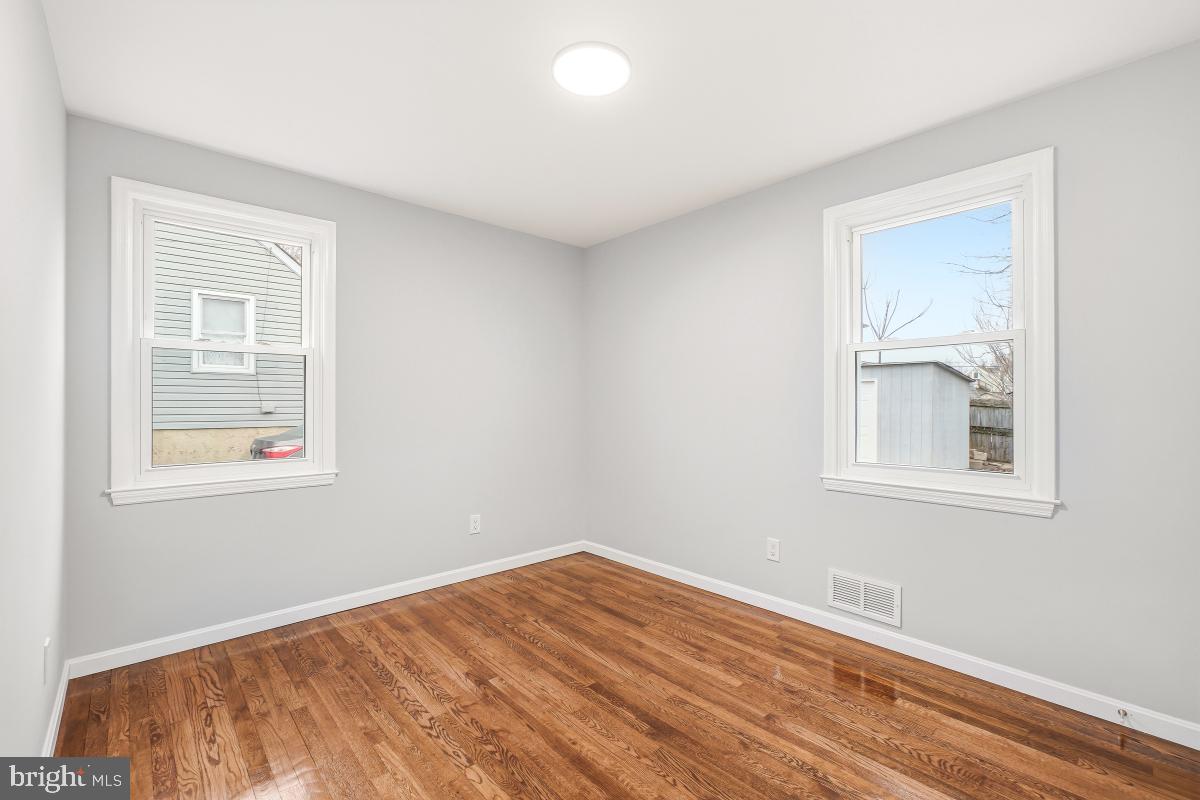 LANDSDOWNE - Residential