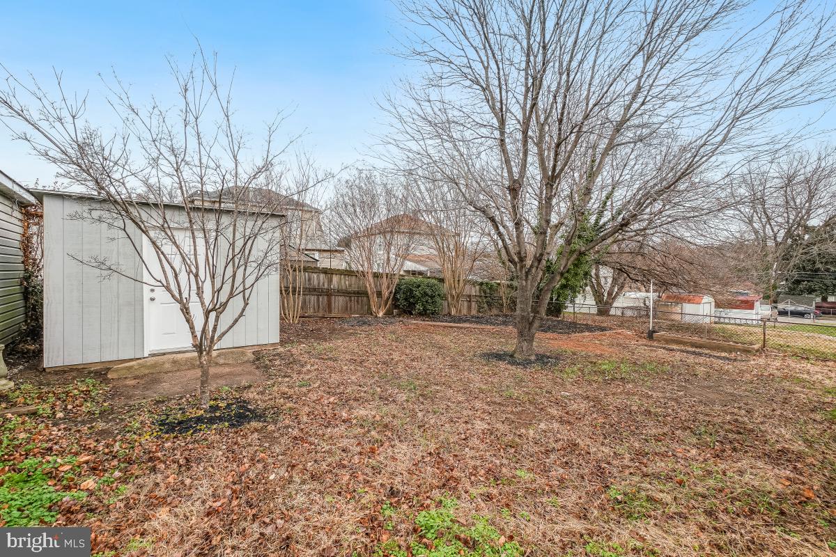 LANDSDOWNE - Residential