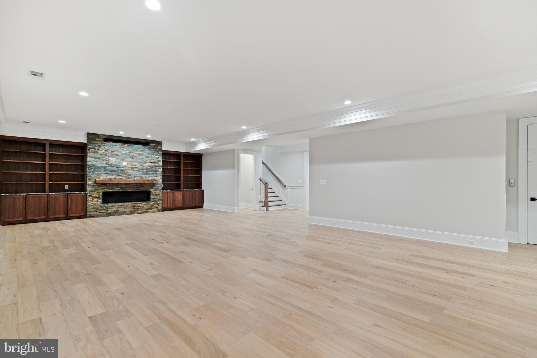 FRANKLIN PARK - Residential