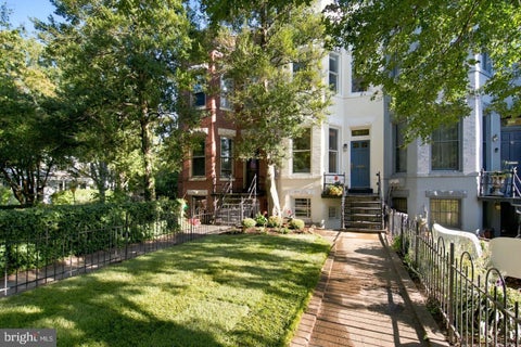 Townhouse For Sale - 925 South Carolina Avenue<br/> WASHINGTON, DC 20003
