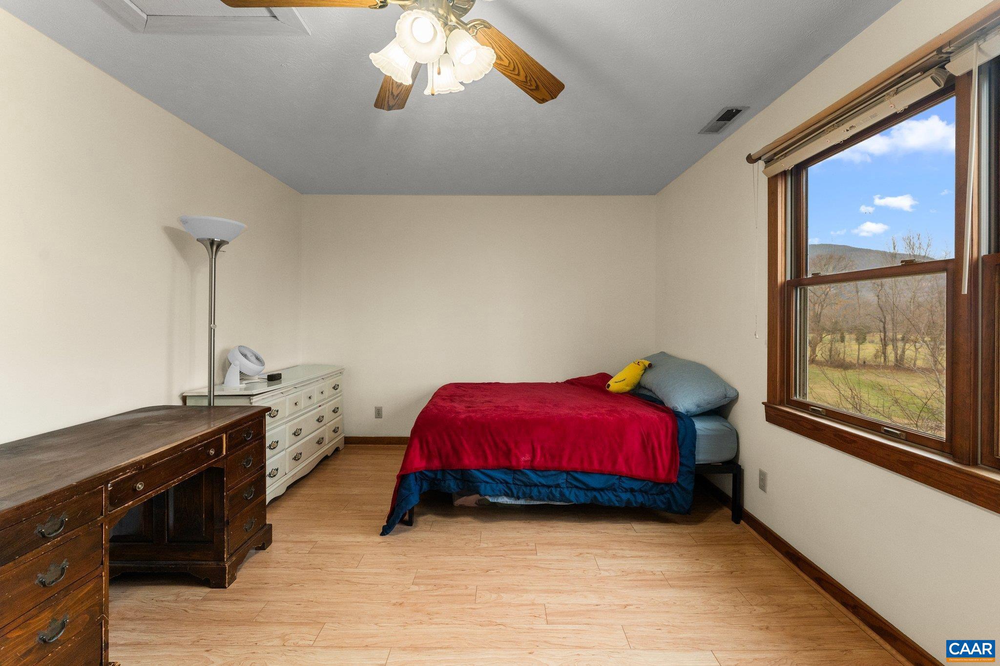 EDGEWOOD PARK - Residential