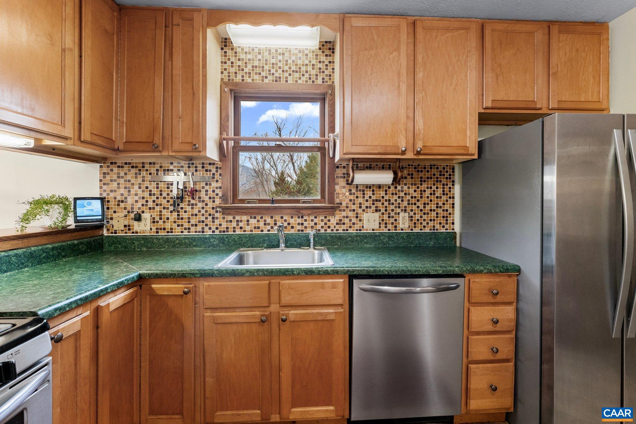 EDGEWOOD PARK - Residential