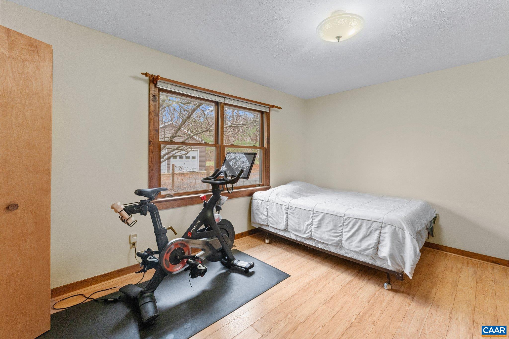 EDGEWOOD PARK - Residential