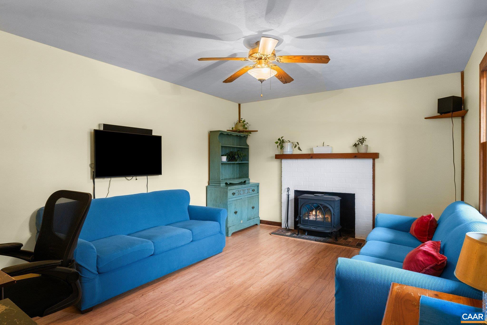 EDGEWOOD PARK - Residential