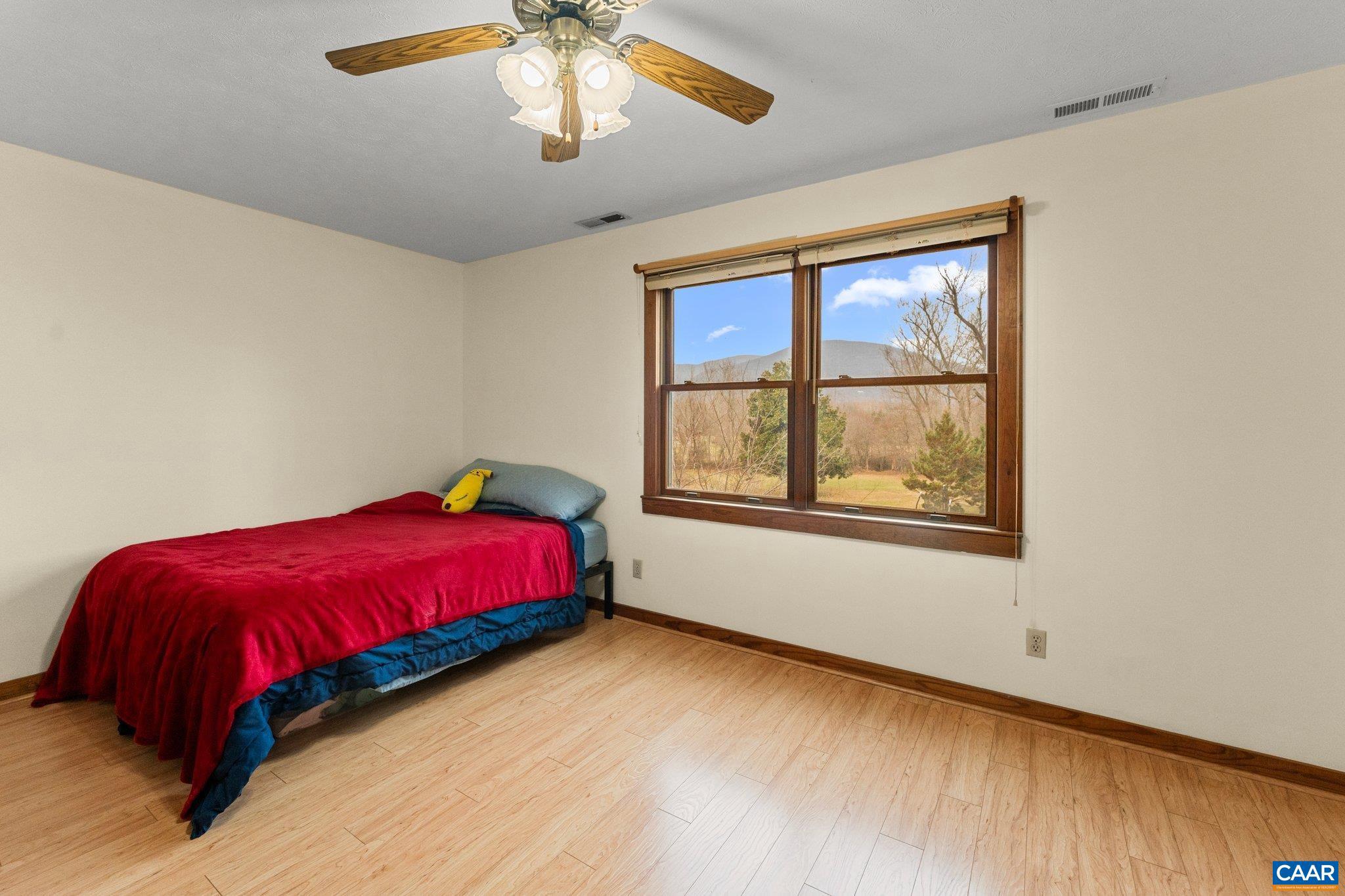 EDGEWOOD PARK - Residential