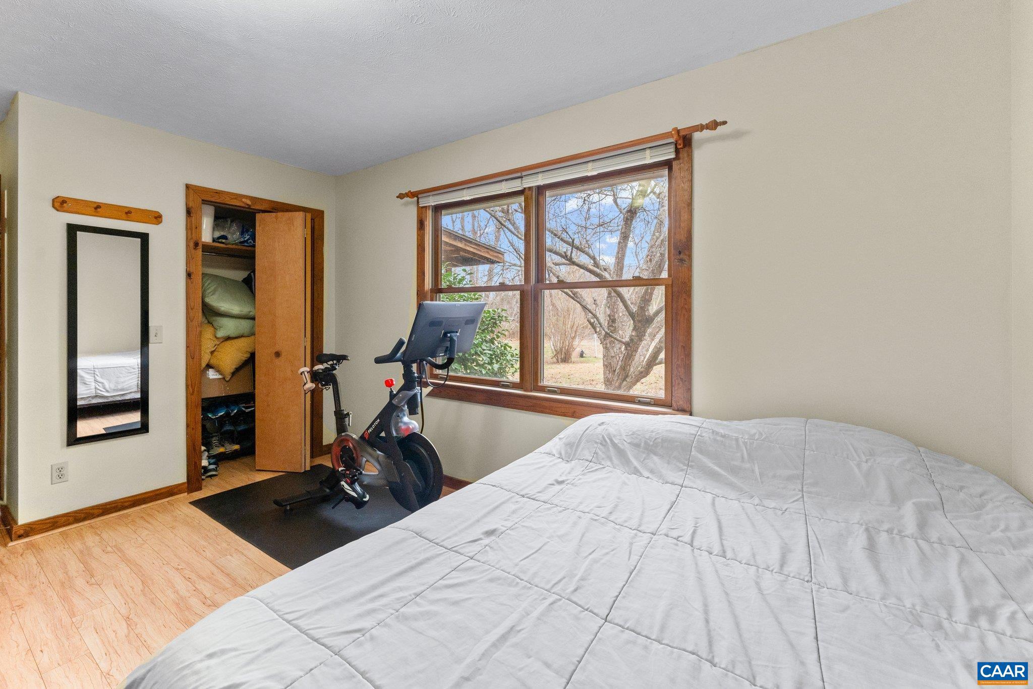 EDGEWOOD PARK - Residential