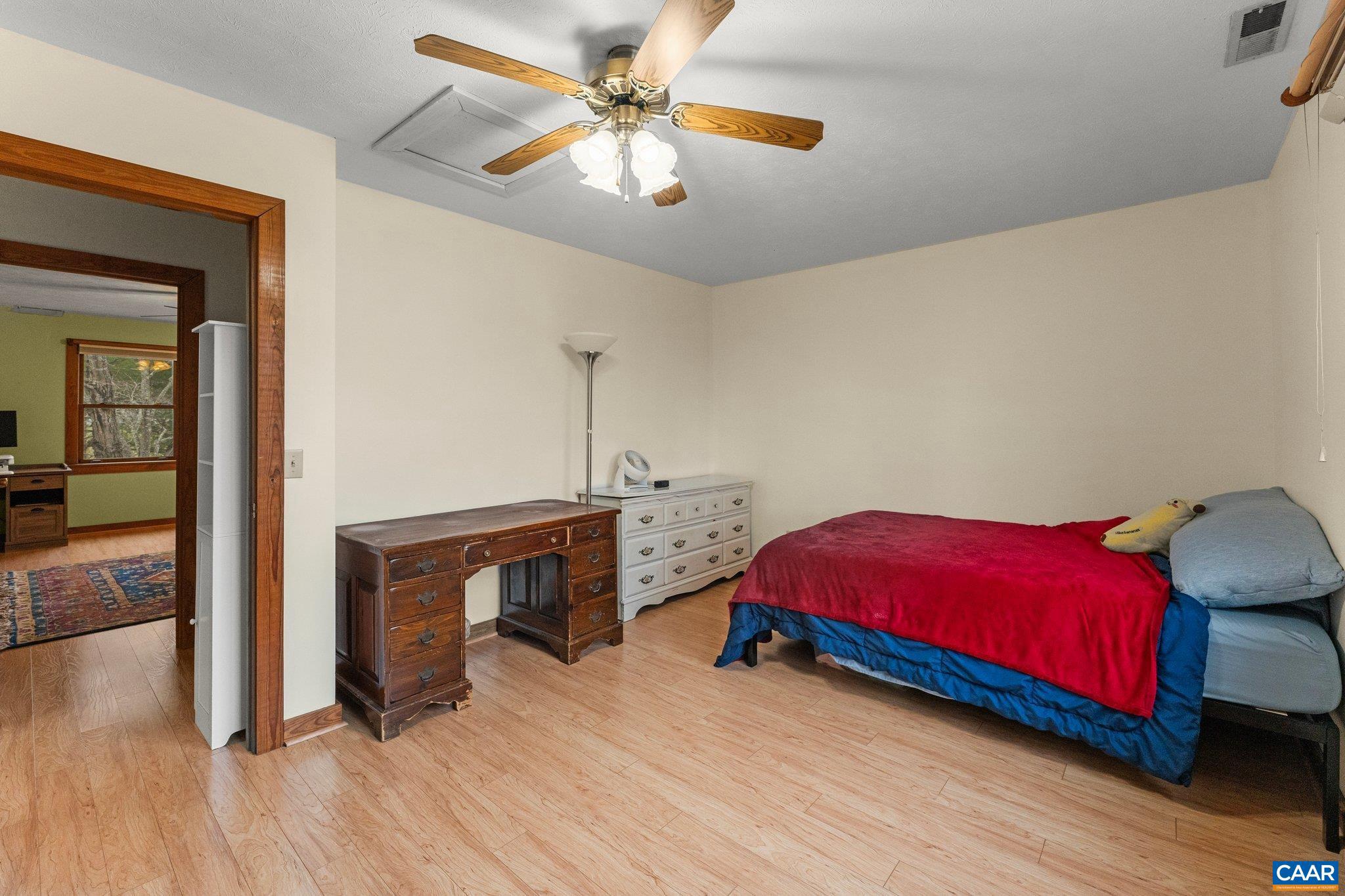 EDGEWOOD PARK - Residential