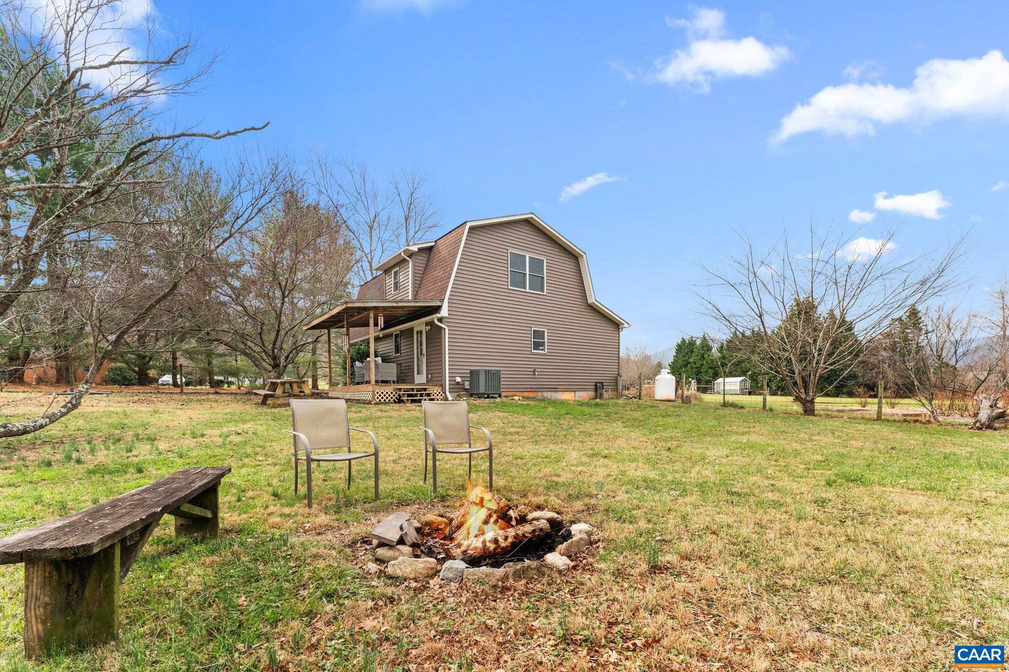 EDGEWOOD PARK - Residential