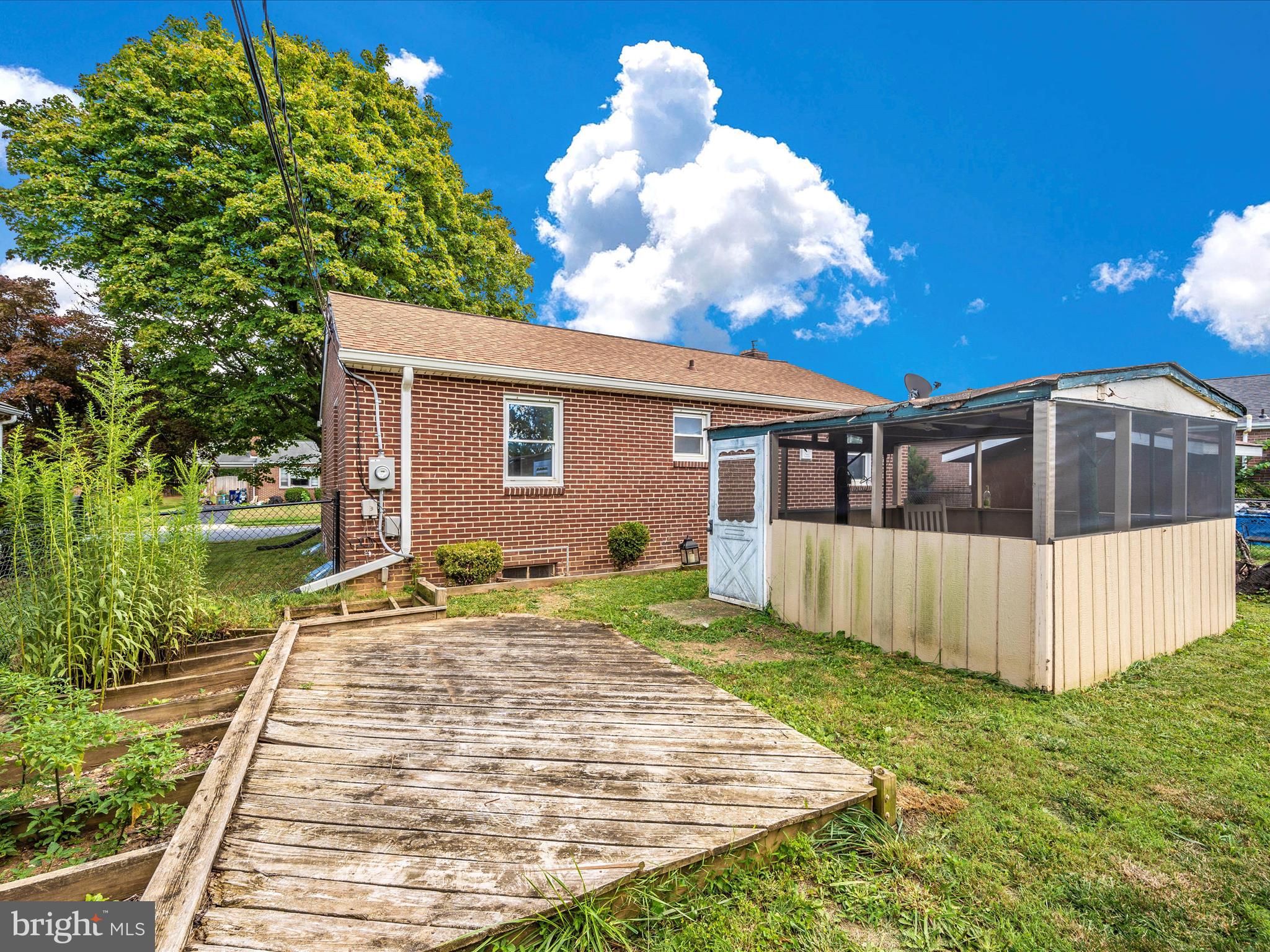 MONOCACY VILLAGE - Residential