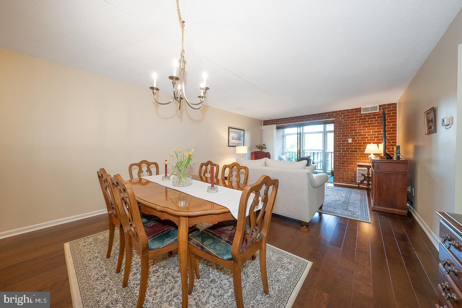 4700 LINDEN KNOLL 426