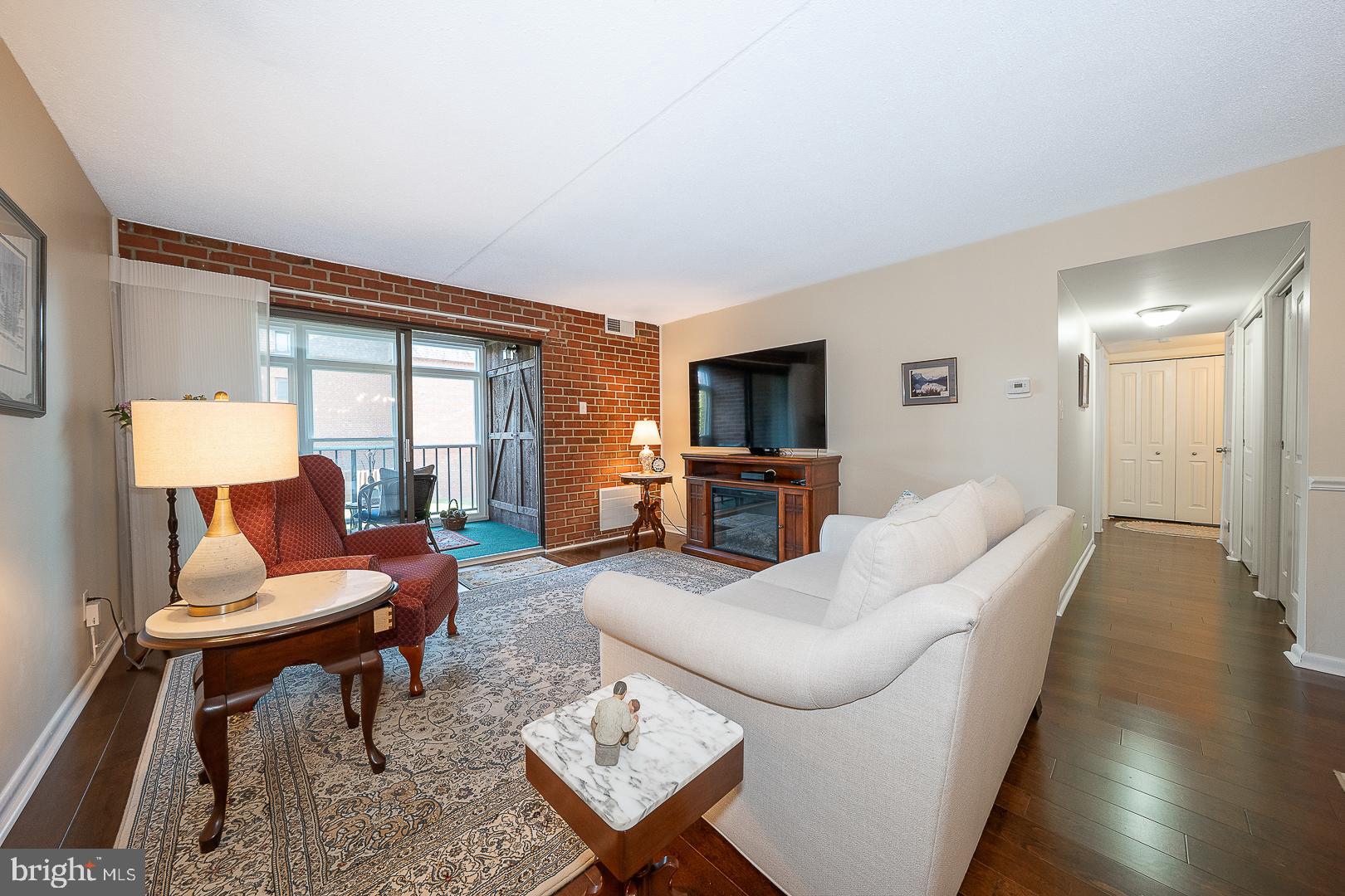 4700 LINDEN KNOLL 426