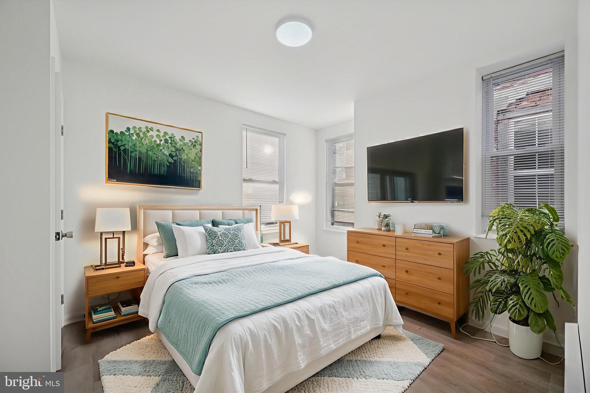 1418 W ERIE AVENUE 2