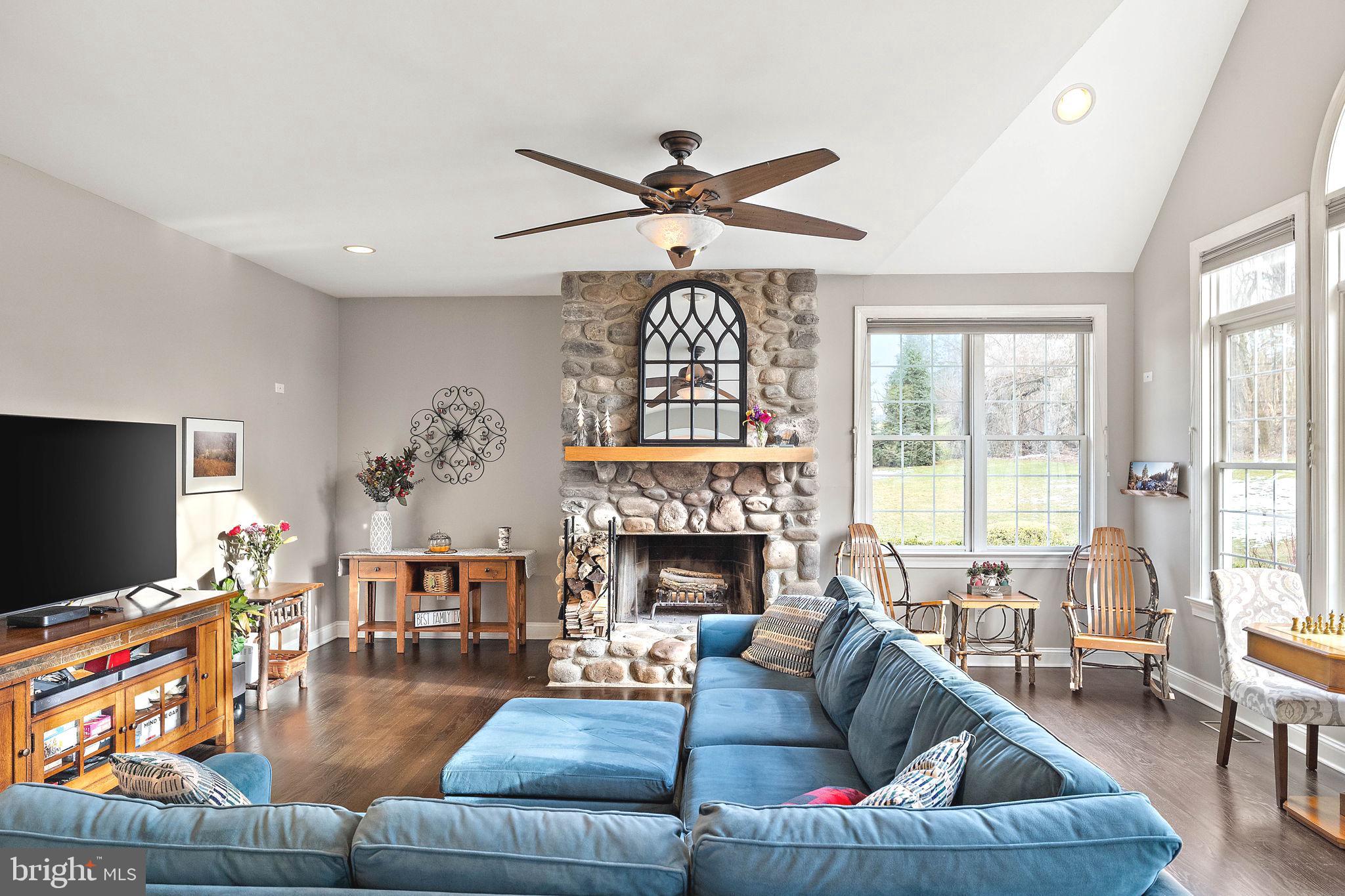 HORSESHOE FARM - Residential