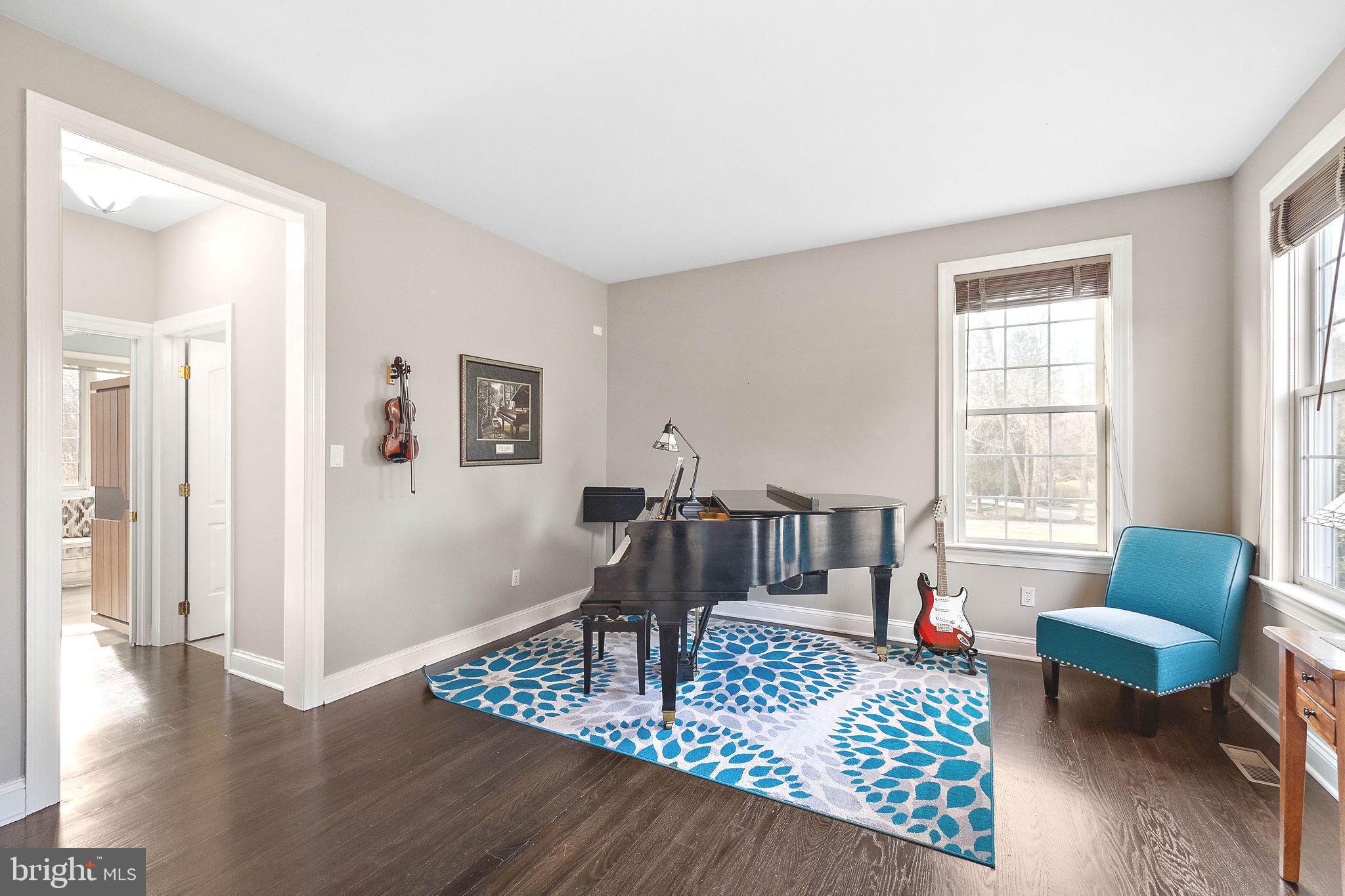 HORSESHOE FARM - Residential