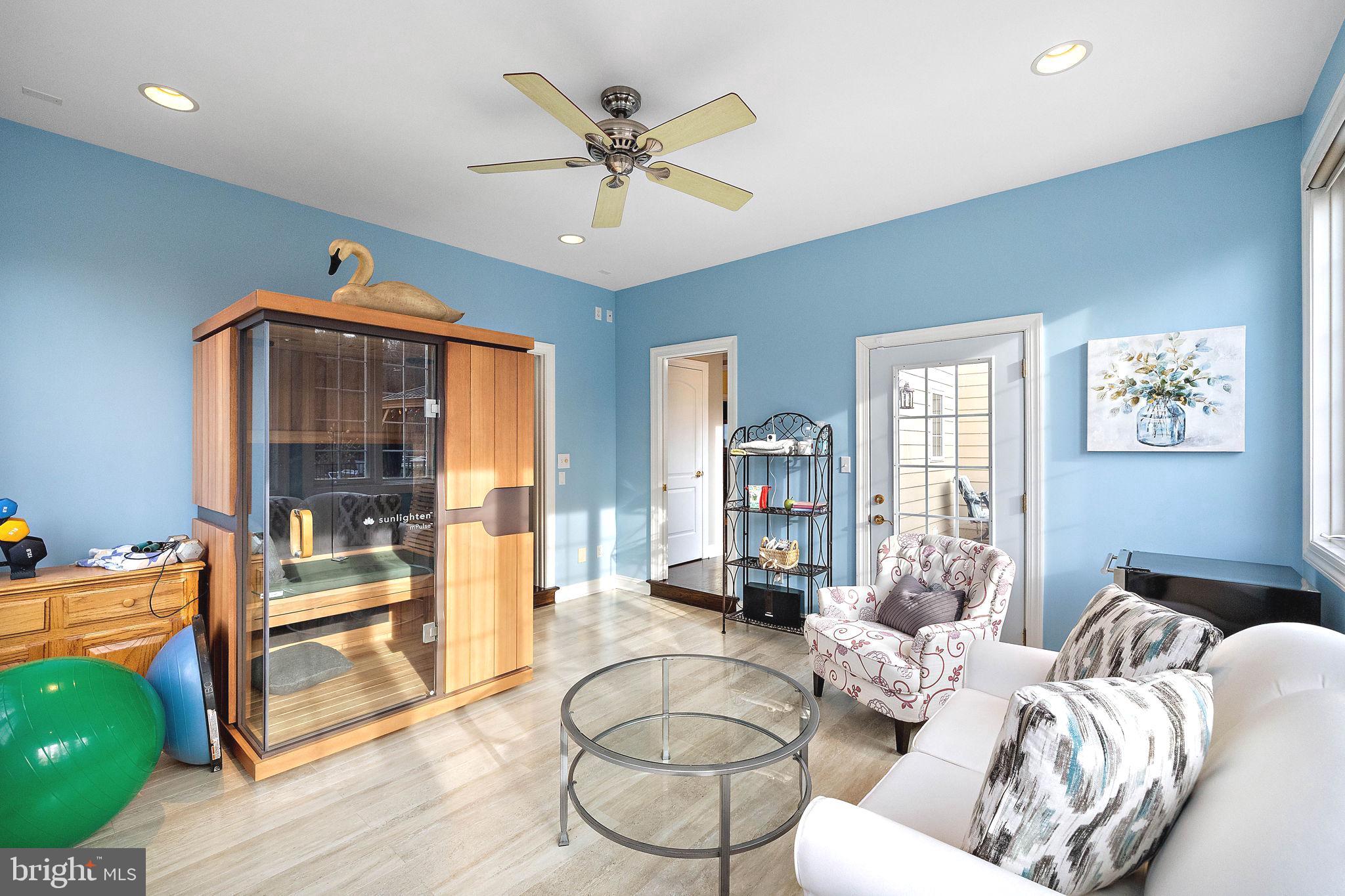 HORSESHOE FARM - Residential