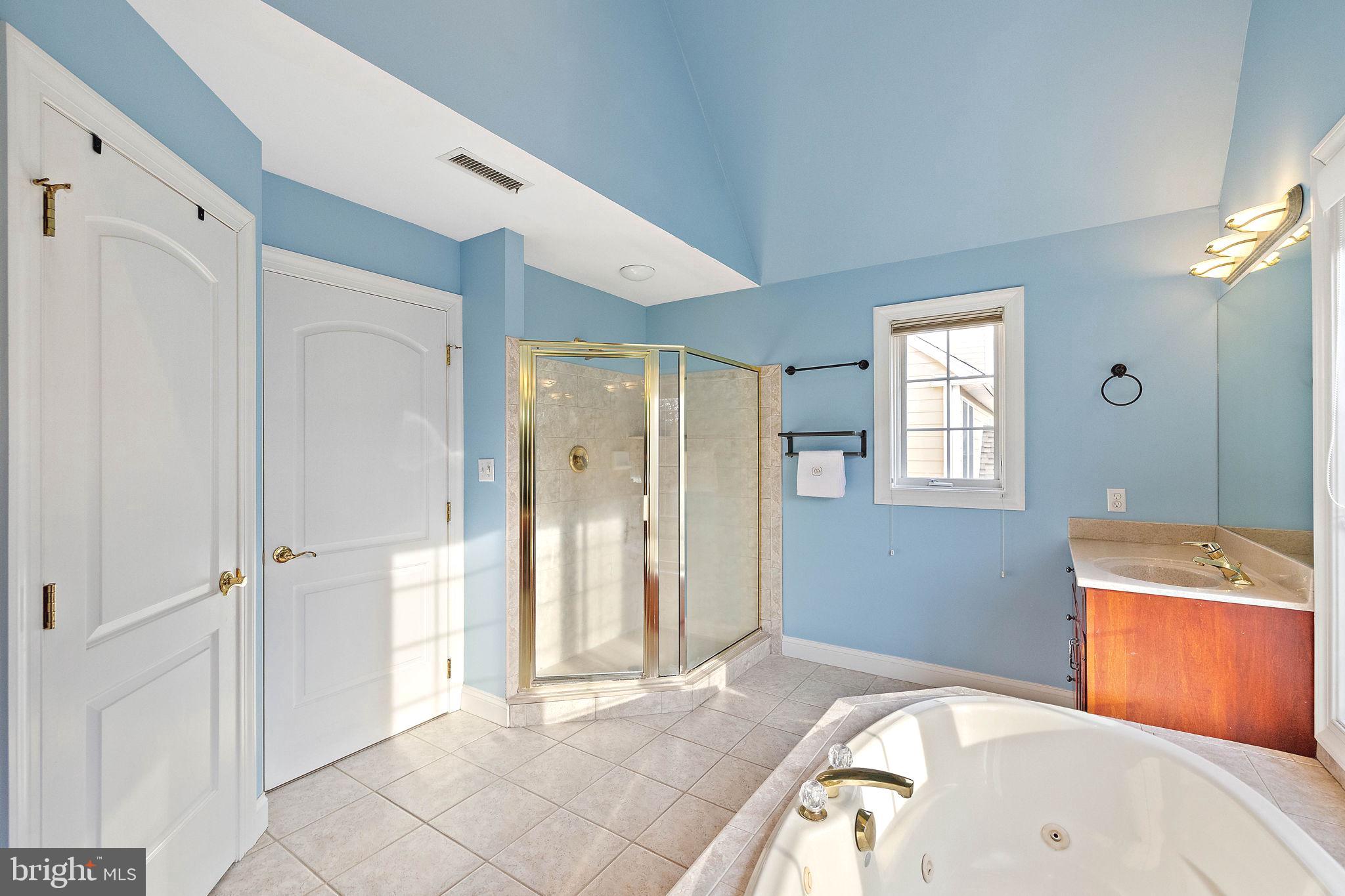 HORSESHOE FARM - Residential