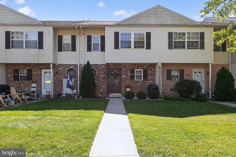 266 CARLYN COURT DOWNINGTOWN PA 19335