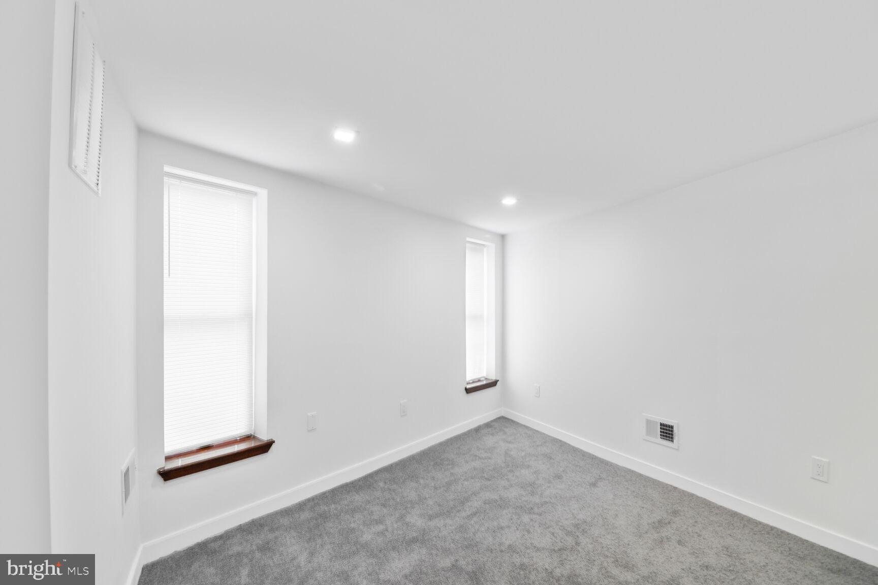 UPTON - Residential Lease