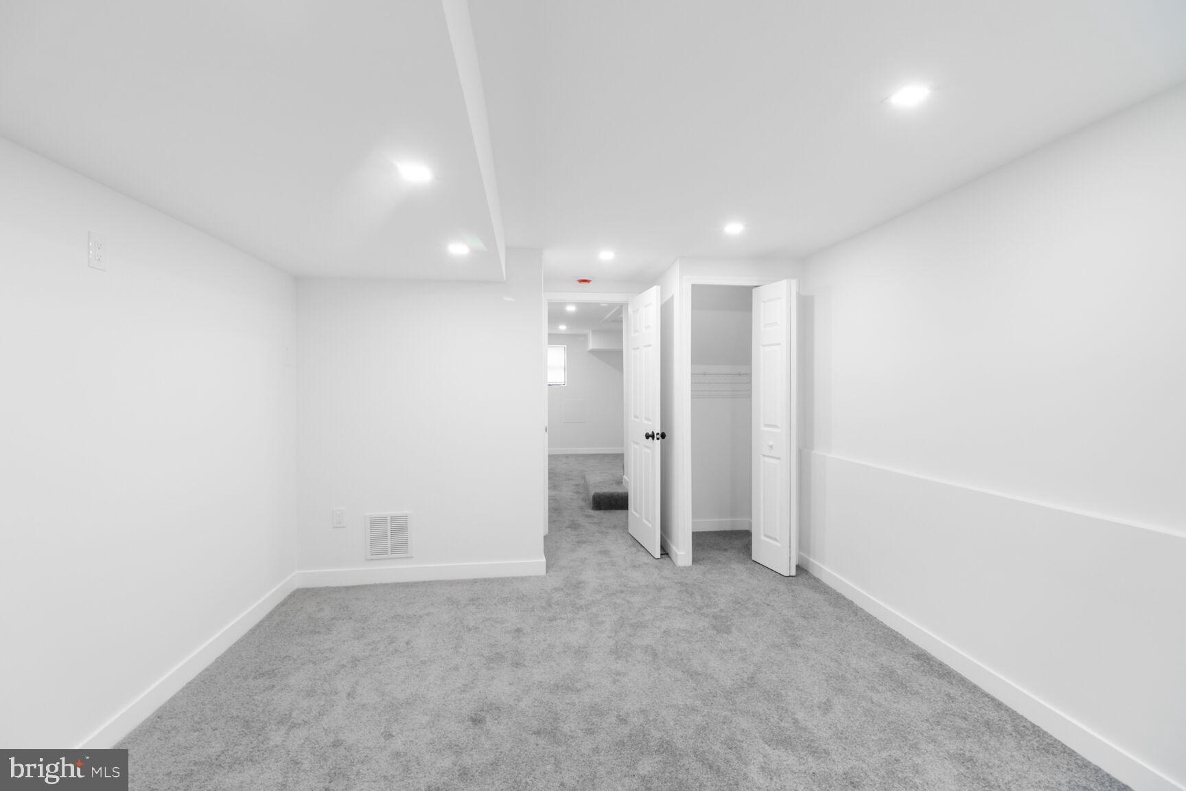 UPTON - Residential Lease