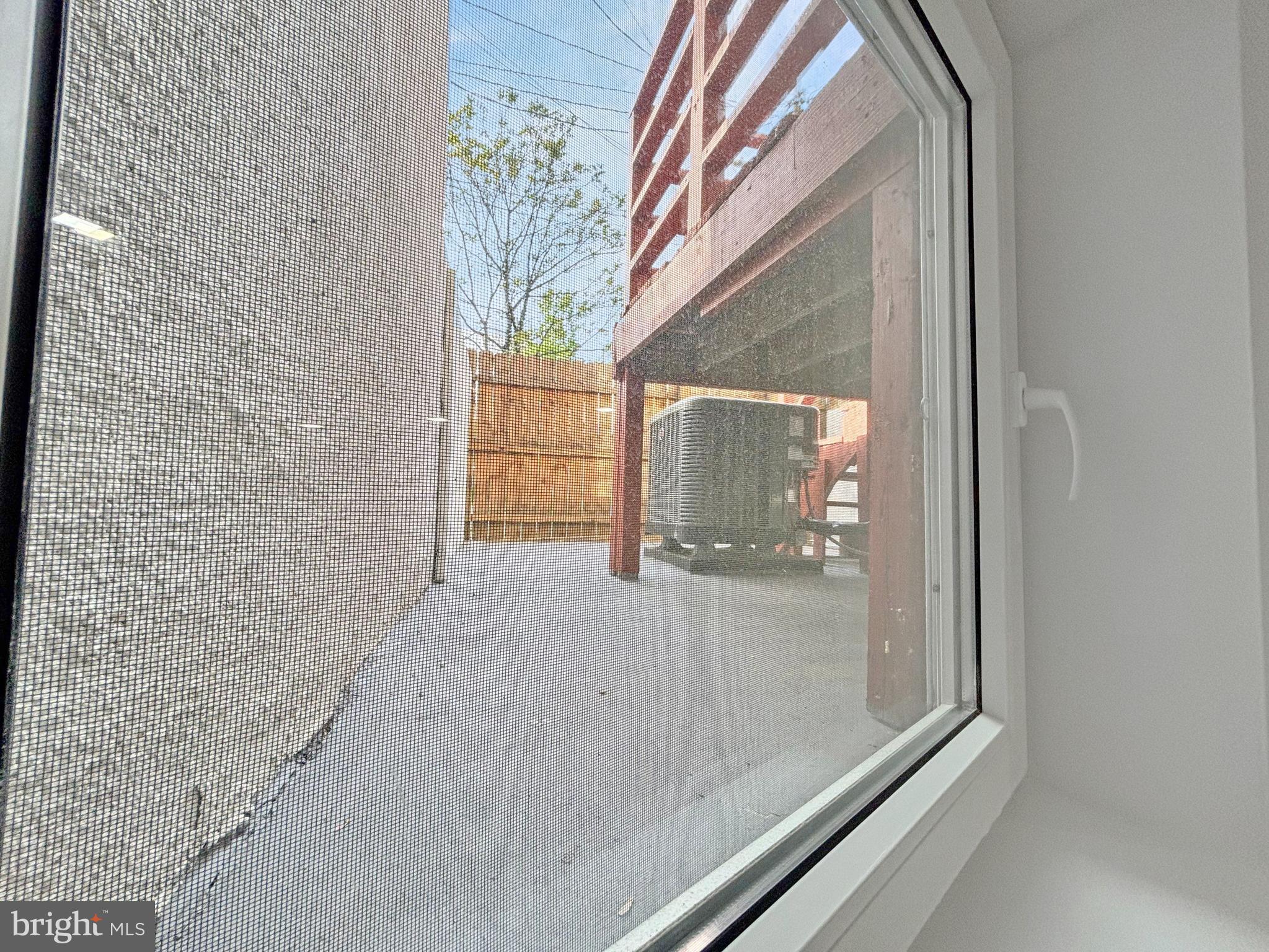 UPTON - Residential Lease