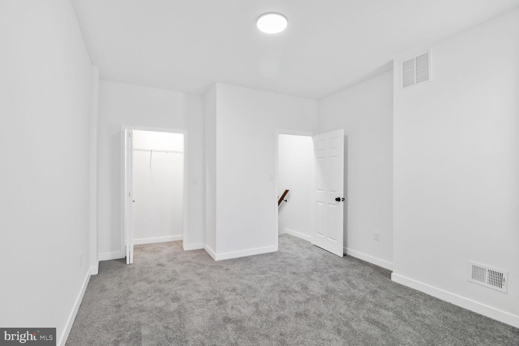 UPTON - Residential Lease