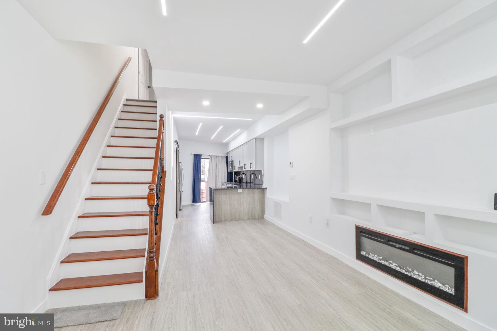 UPTON - Residential Lease