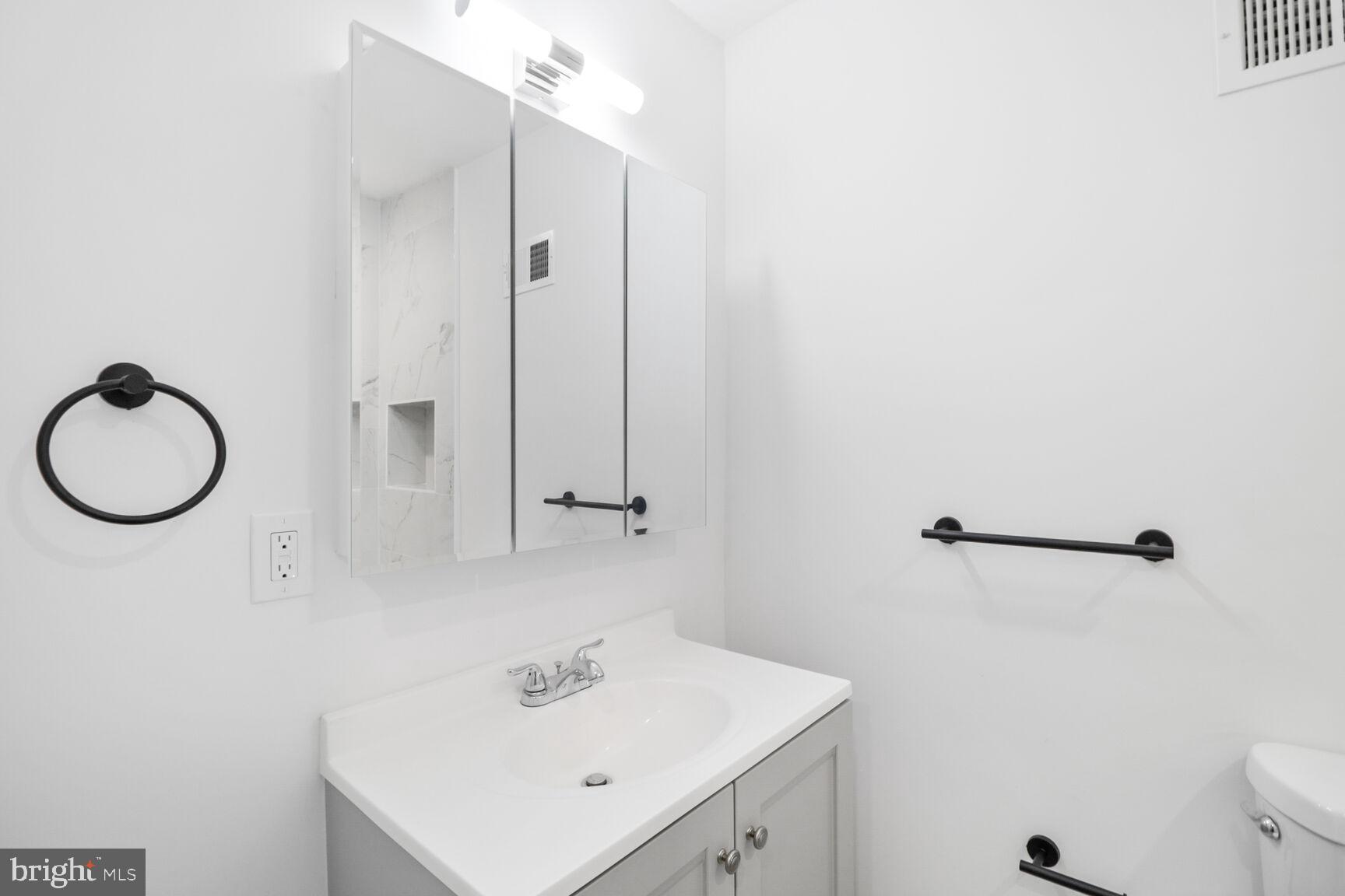 UPTON - Residential Lease