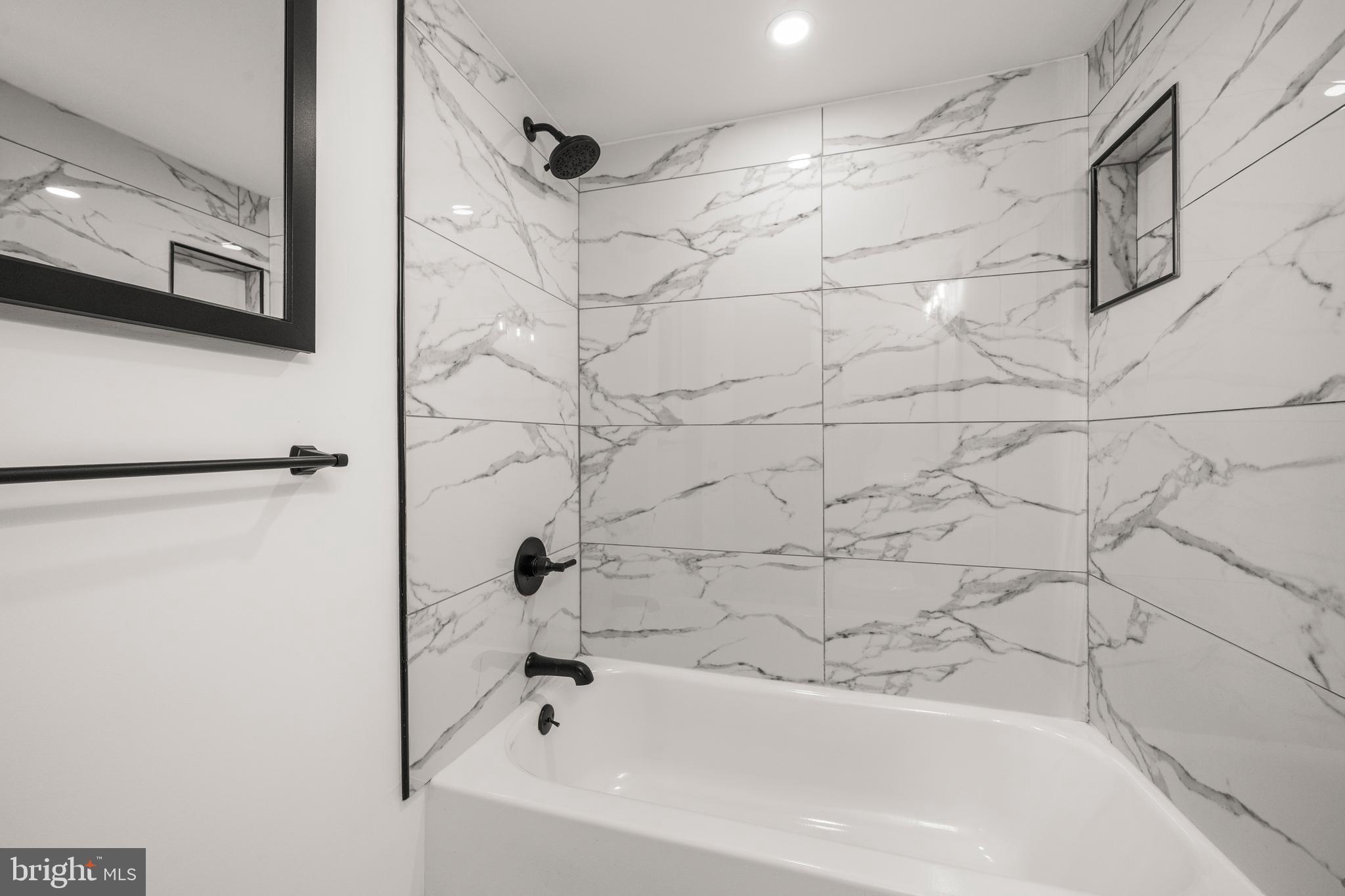 COVENT GARDENS - Residential