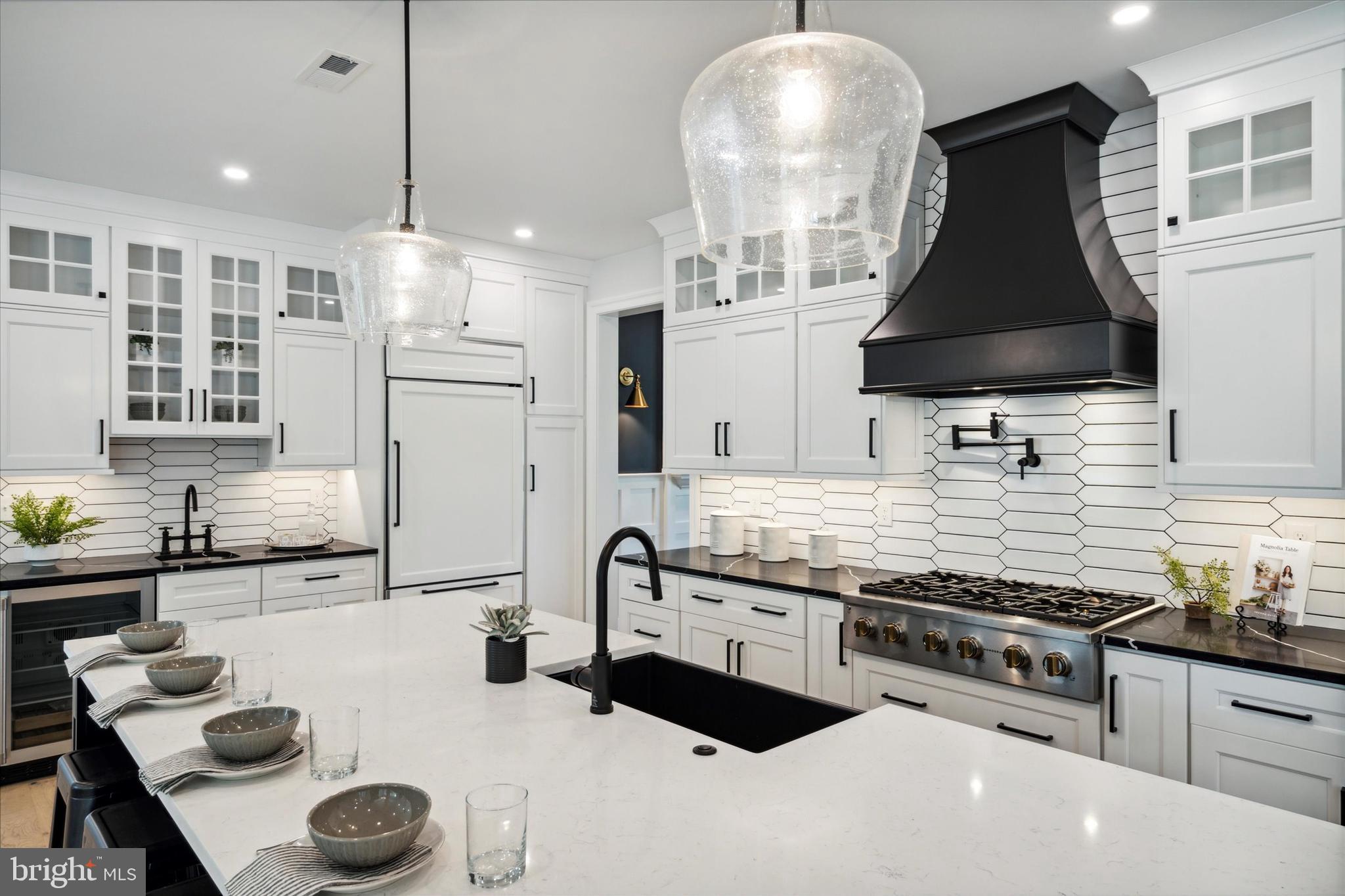 CANTERBURY WOODS - Residential