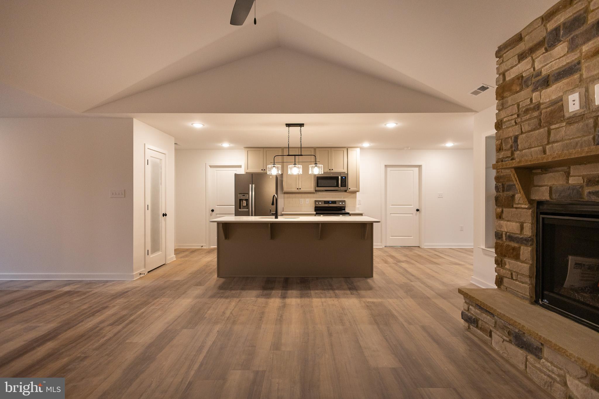 BRIDLE CREEK - Residential