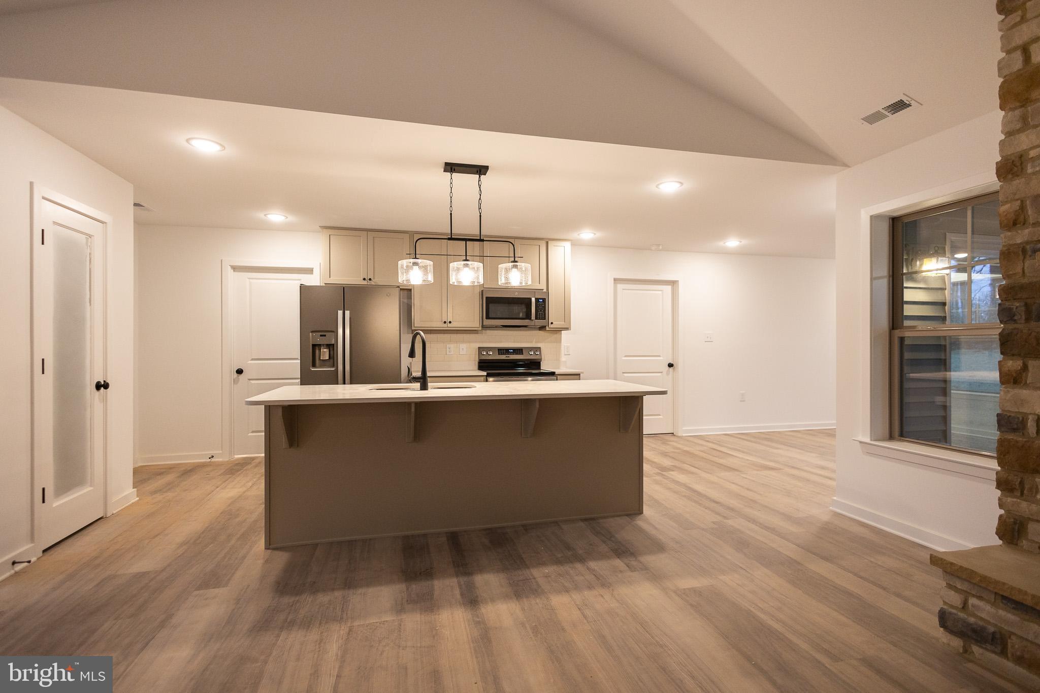 BRIDLE CREEK - Residential