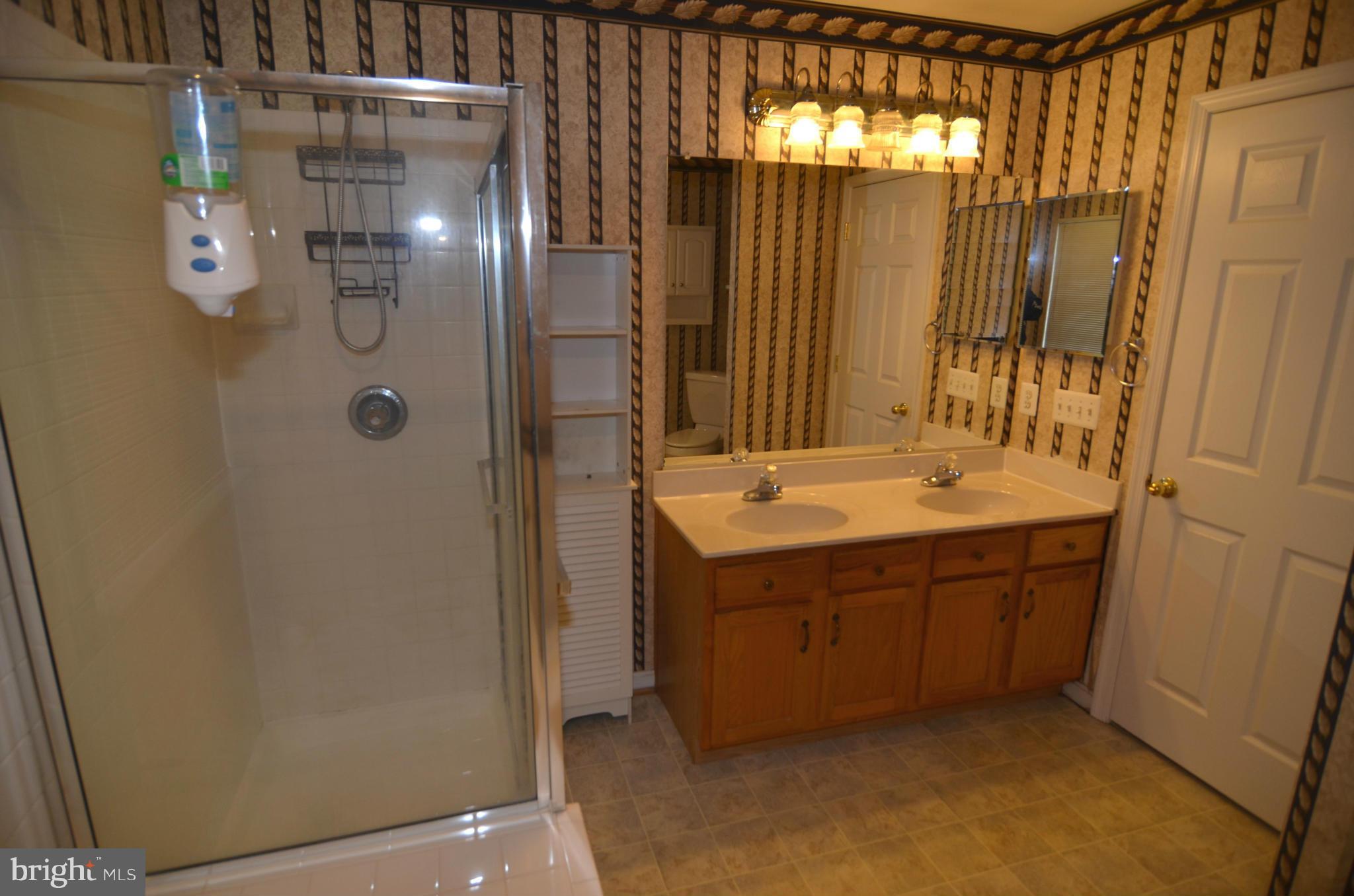 GREENHAVEN RUN - Residential Lease