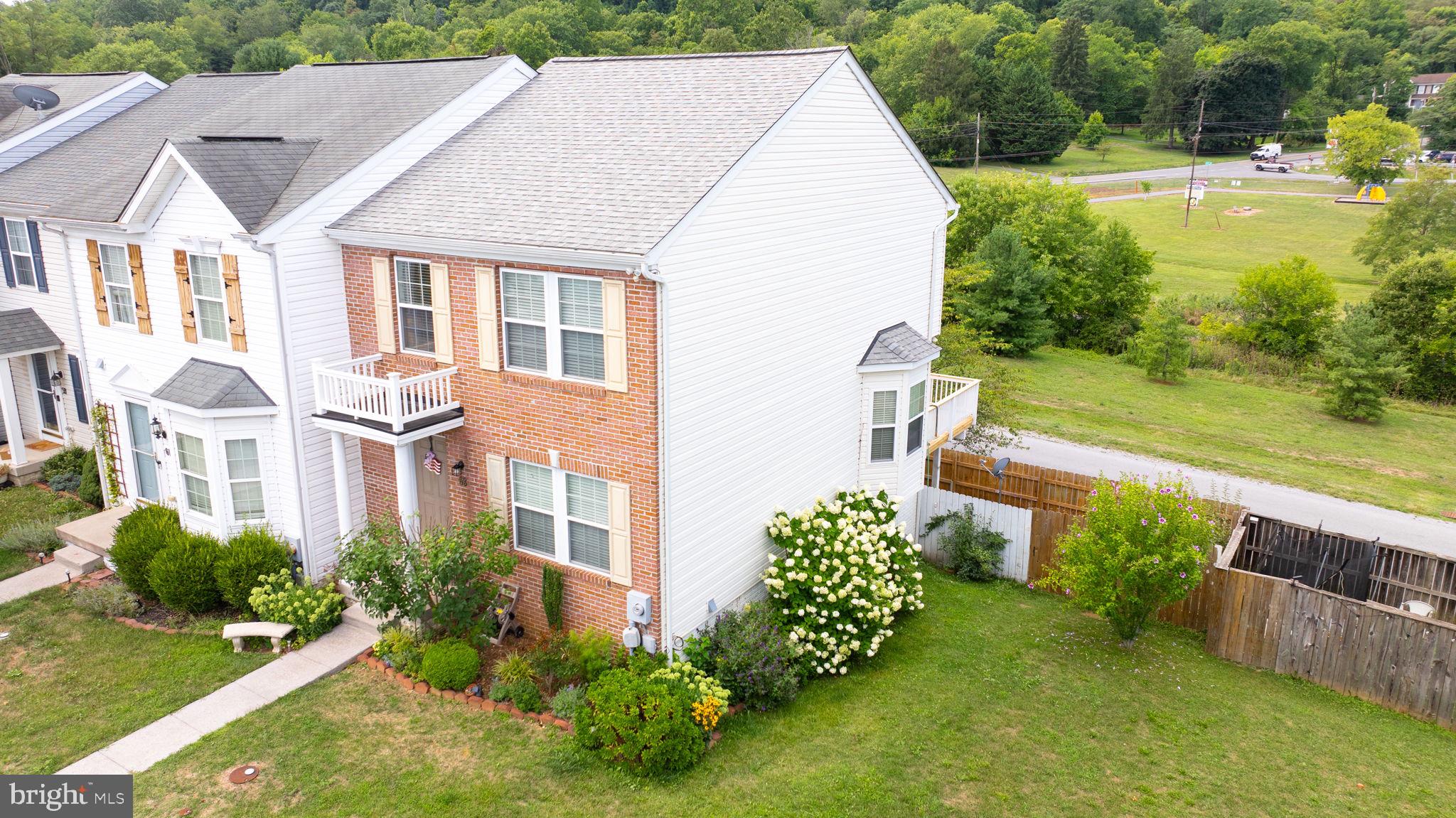 STONEBROOK VILLAGE - Residential