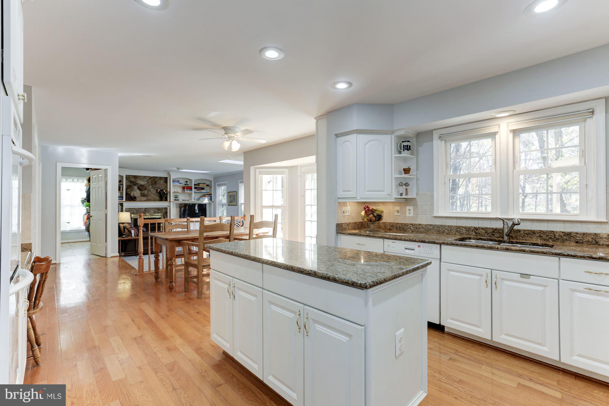 ENVIRONS - Residential