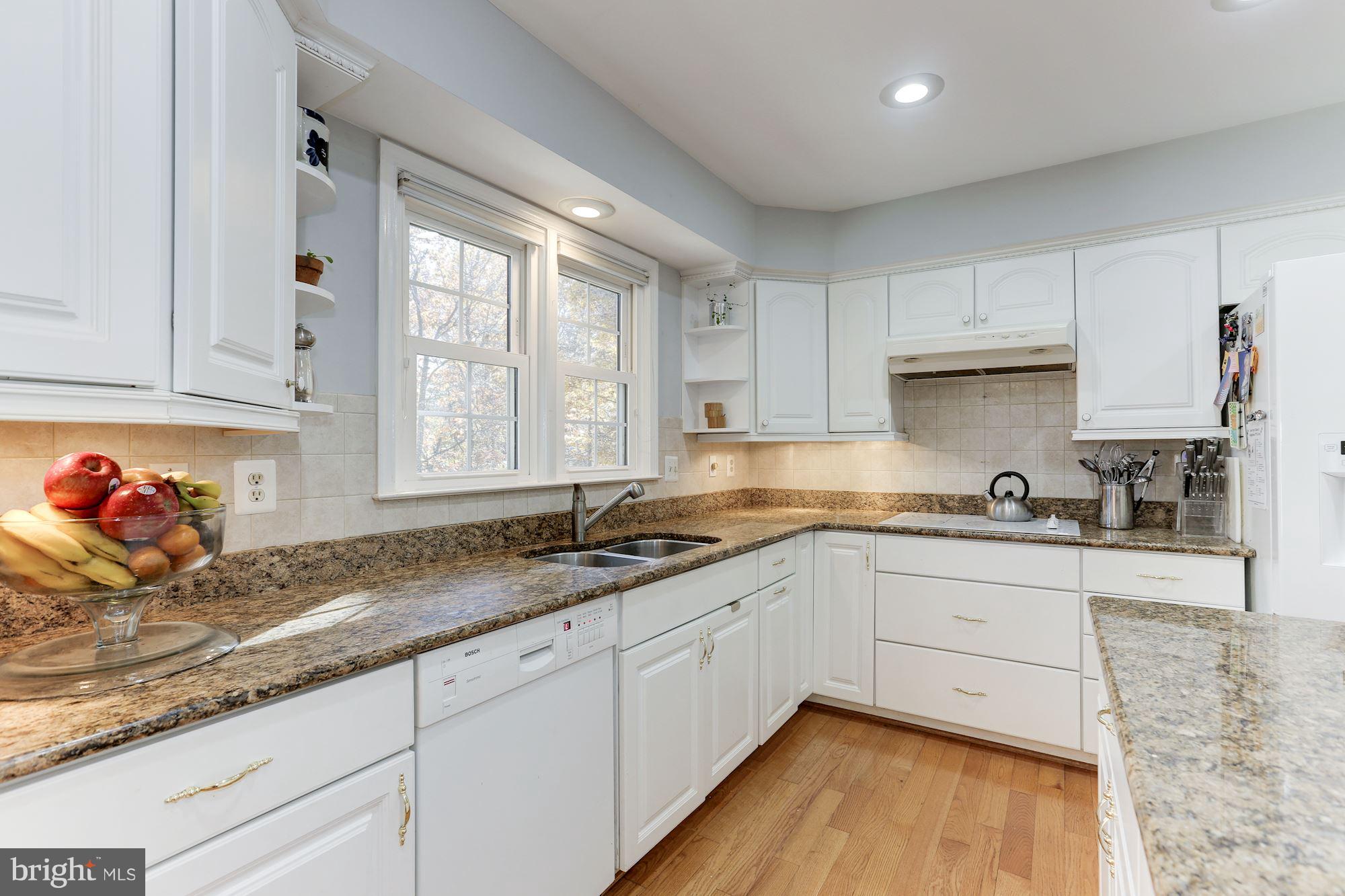 ENVIRONS - Residential