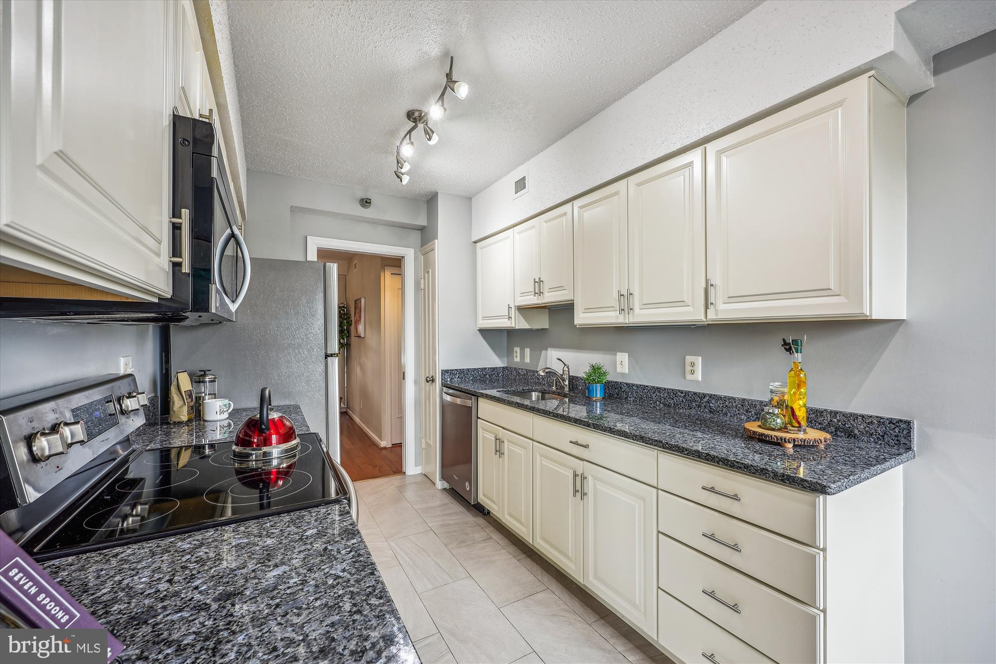 FALLSWOOD - Residential