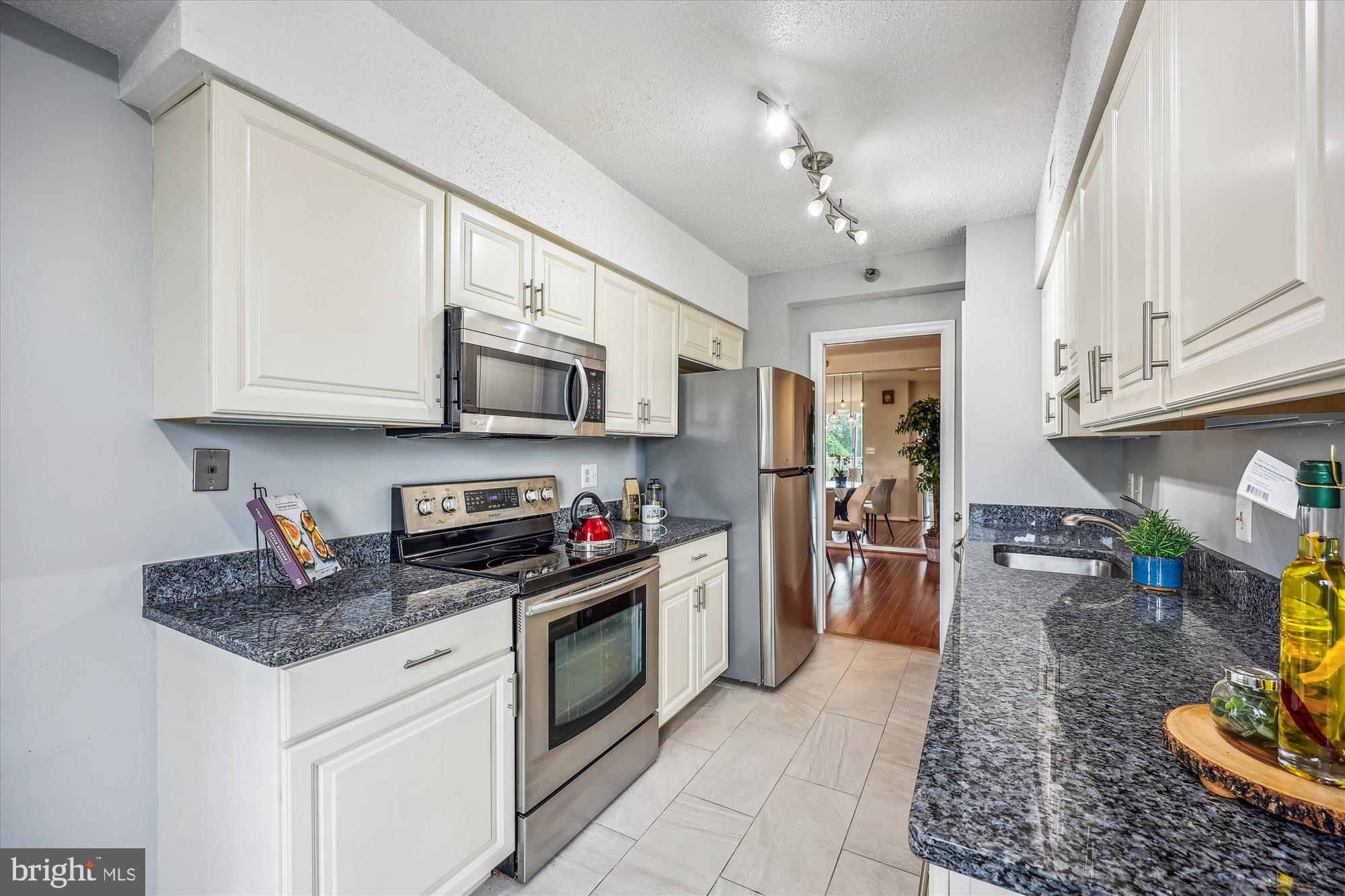 FALLSWOOD - Residential