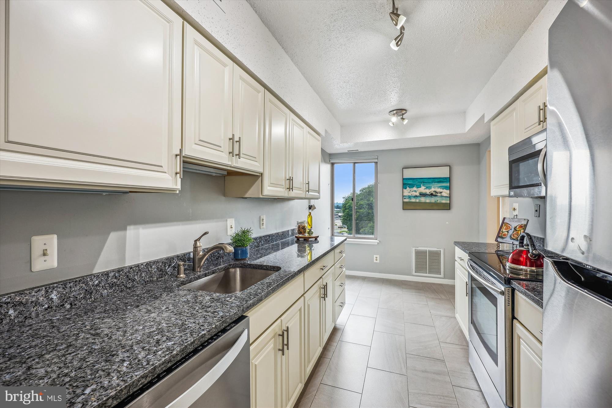 FALLSWOOD - Residential