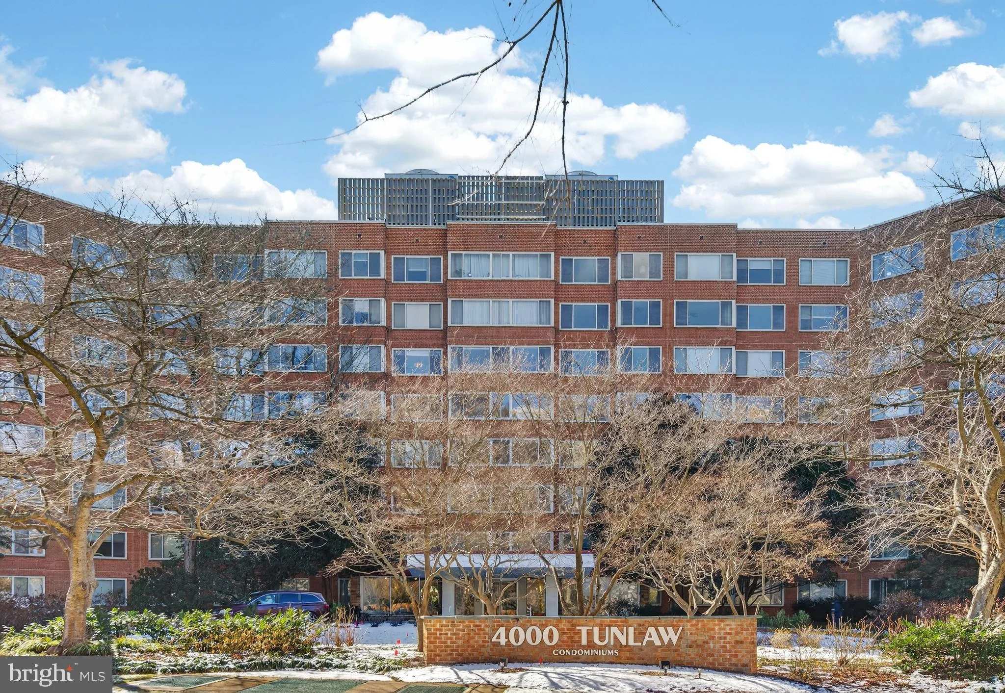 4000 Tunlaw Road NW Unit 415