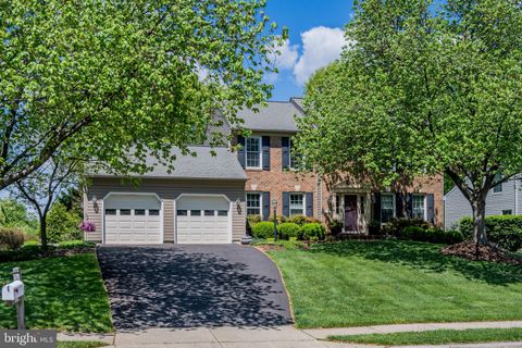 Photo of 7713 Sandstone Court, ELLICOTT CITY, MD 21043 (MLS # MDHW2067084)