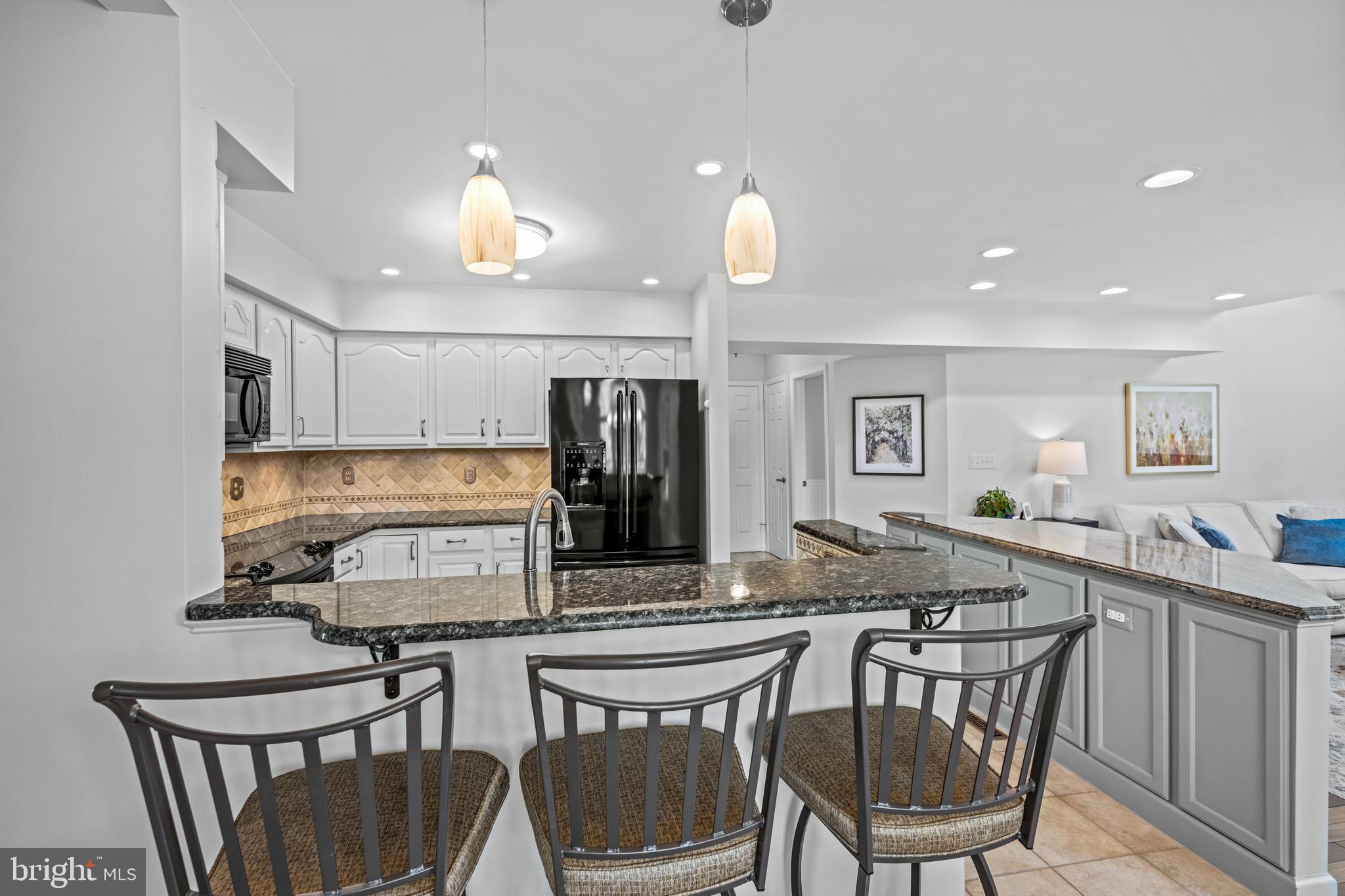 ROCKBURN TOWNSHP - Residential