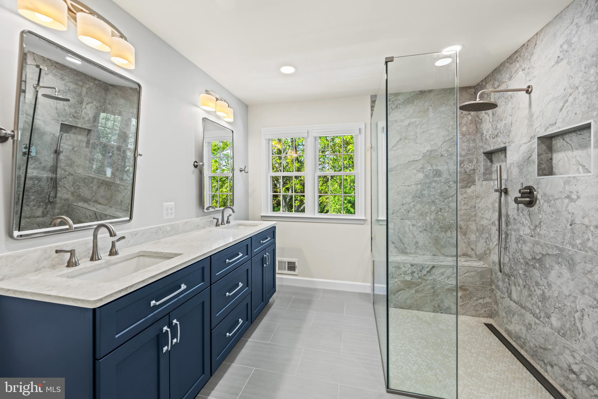 ROCKBURN TOWNSHP - Residential