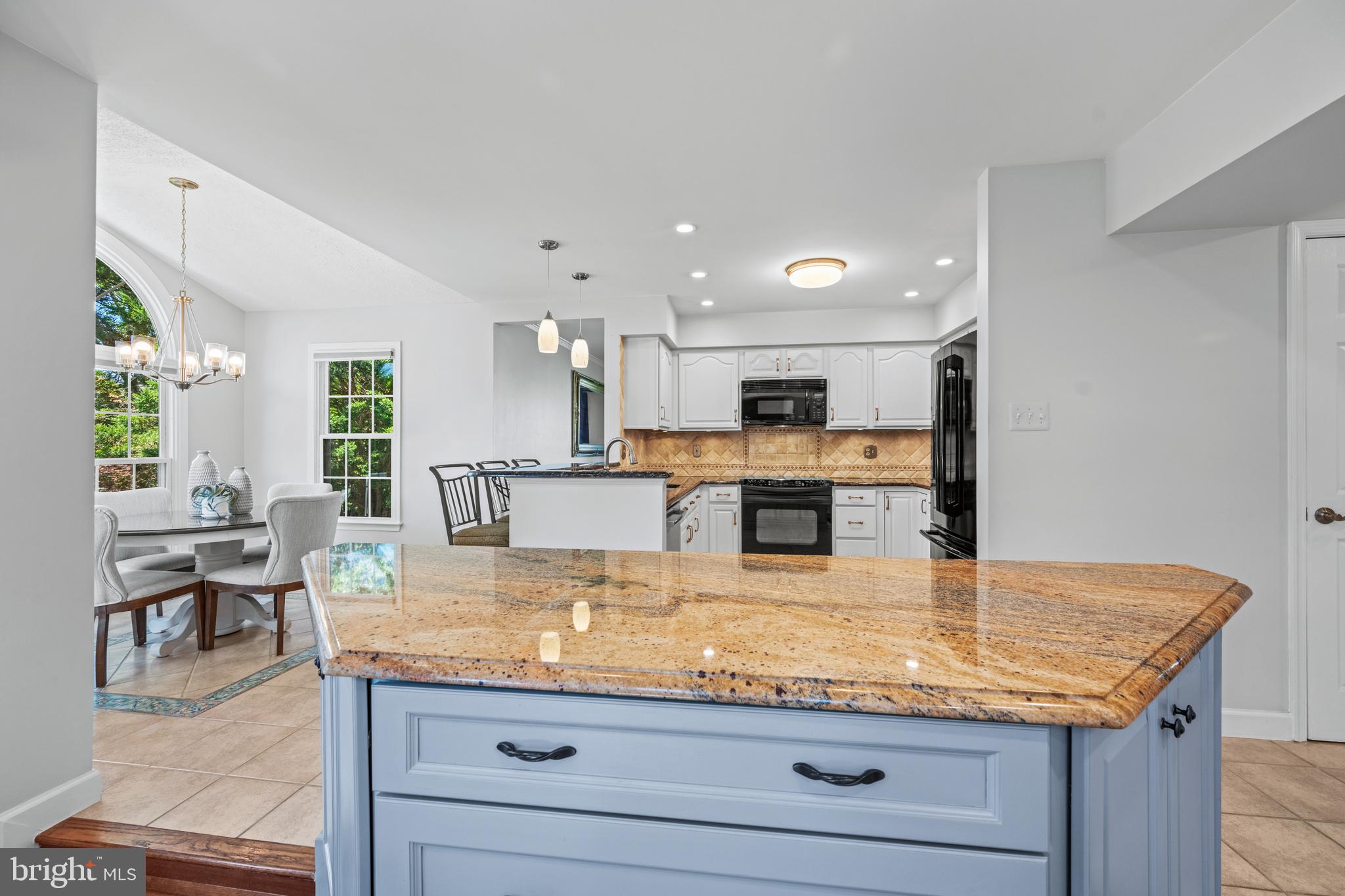 ROCKBURN TOWNSHP - Residential