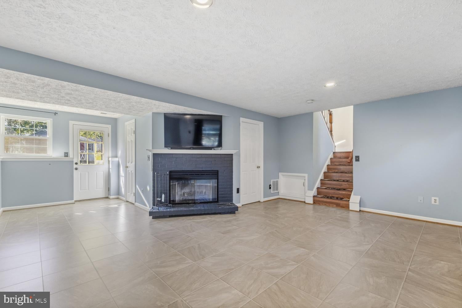 10404 ABBOTT COURT