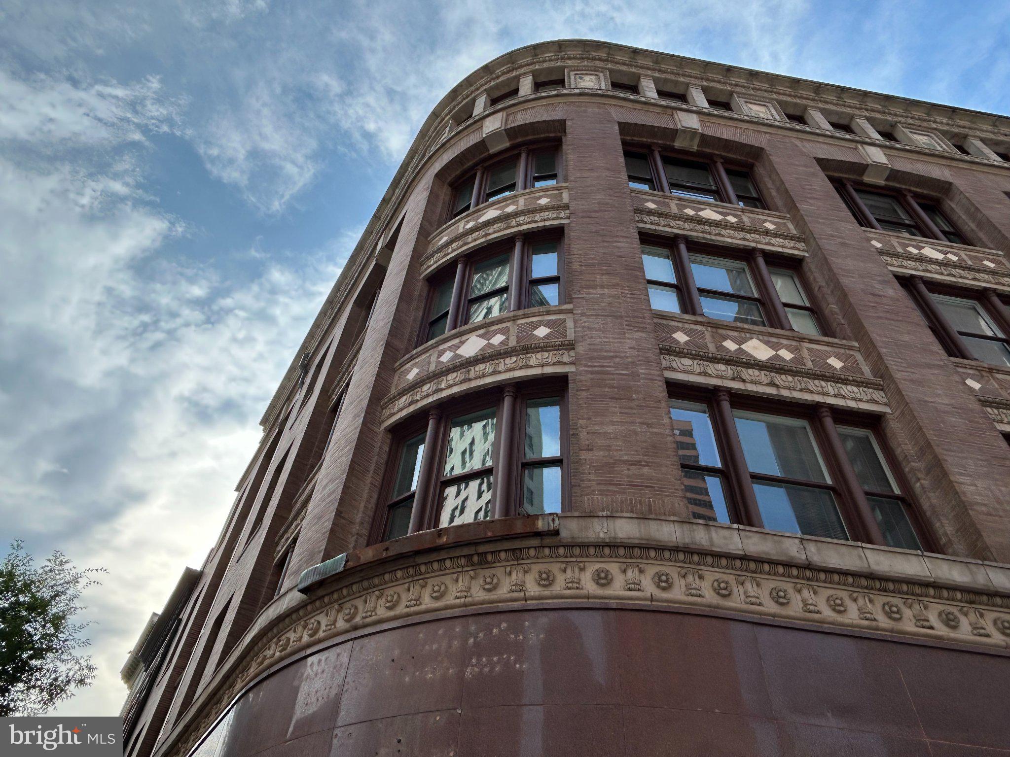 100 W LEXINGTON STREET 502