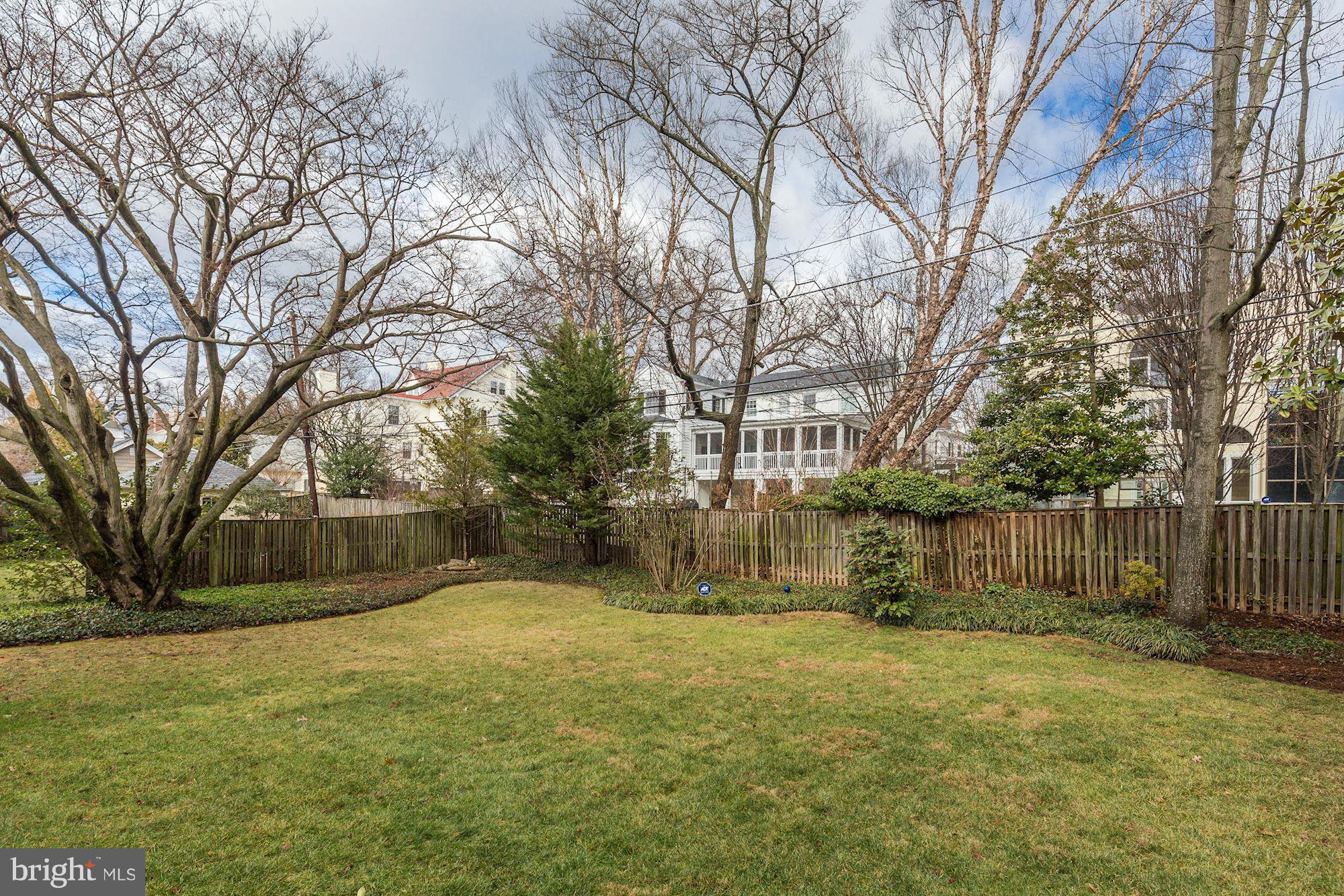 CHEVY CHASE - Residential