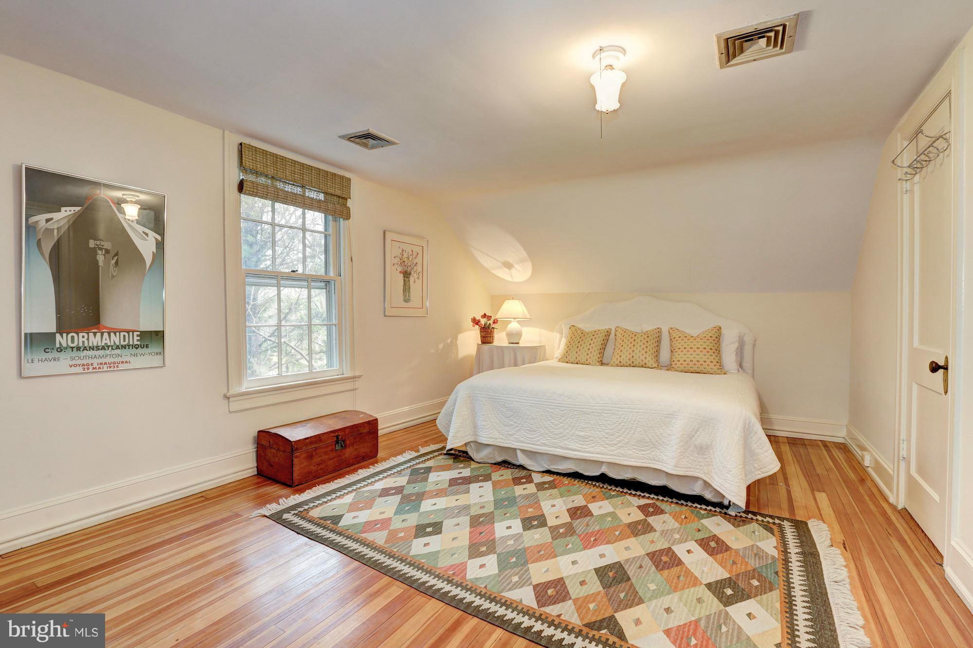 CHEVY CHASE - Residential