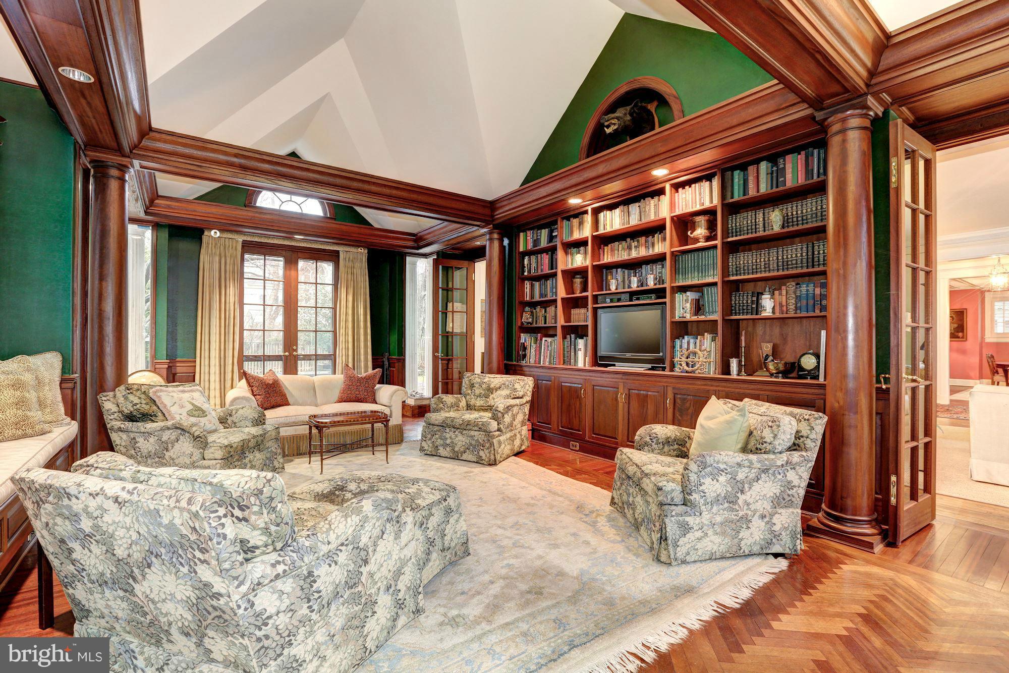 CHEVY CHASE - Residential