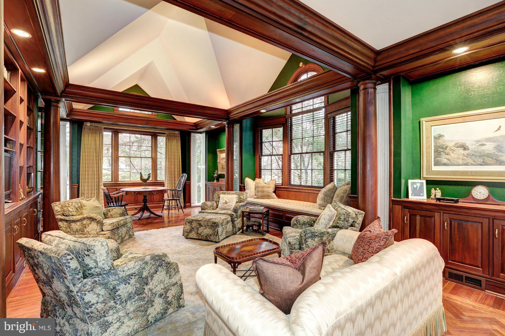 CHEVY CHASE - Residential